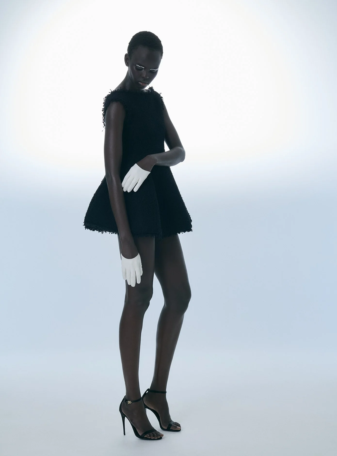 BAZAAR GERMANY 20-11-2523042 copie 2.jpg