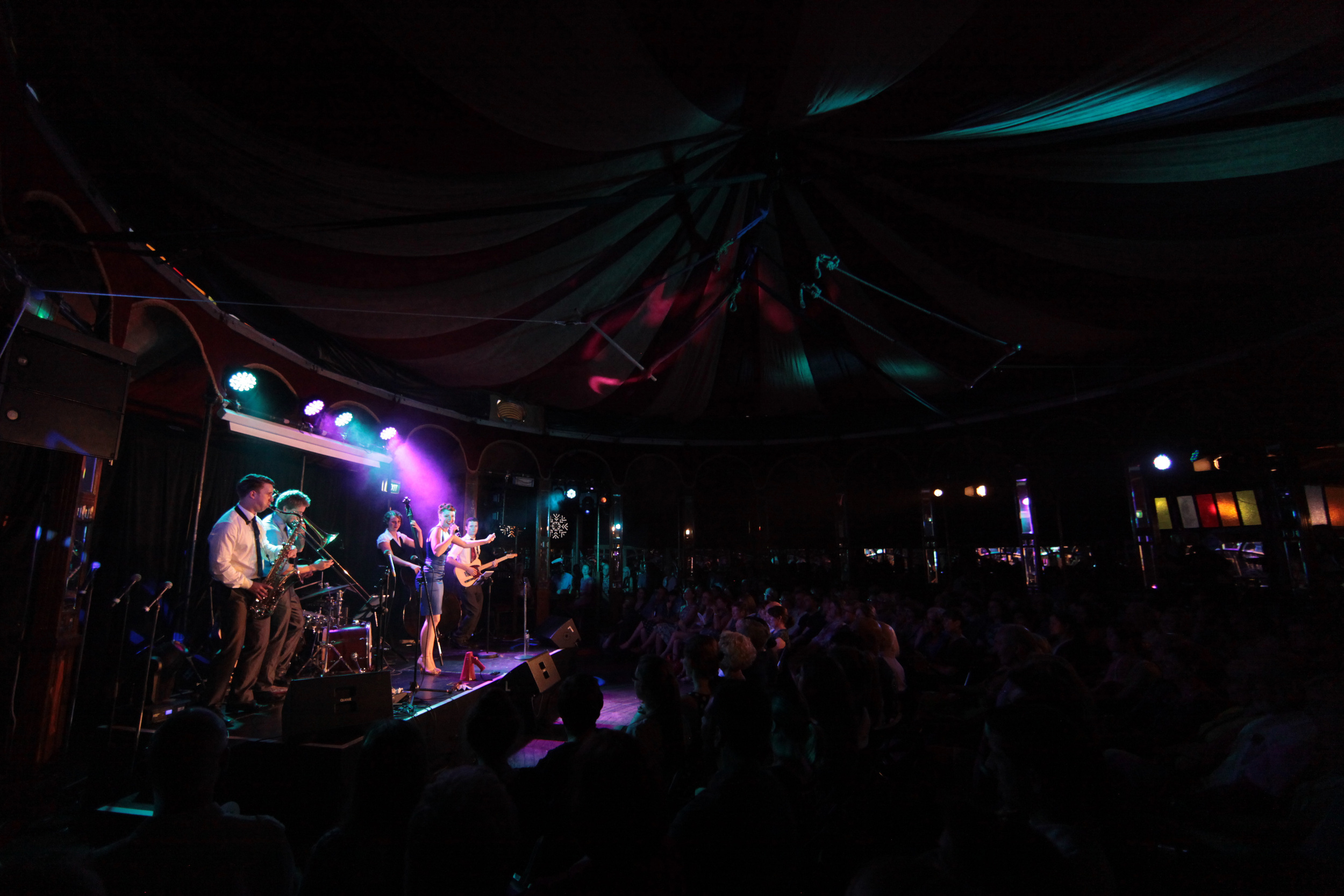 Swing Revue 
