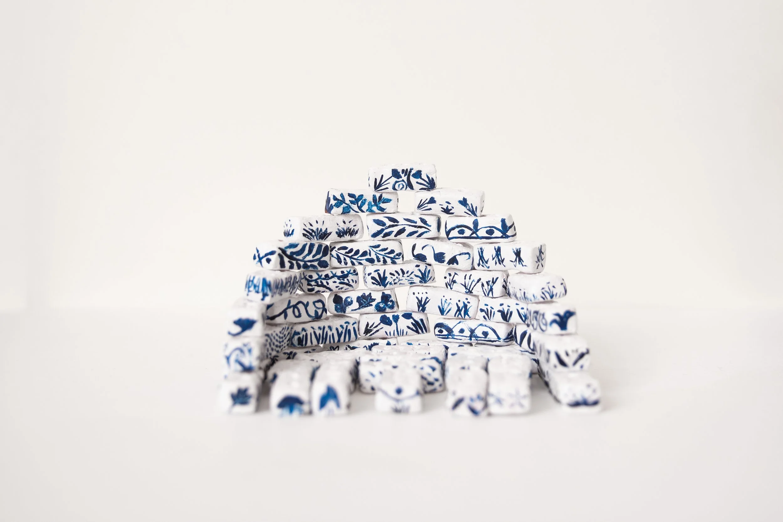37_Kirsty_Emblems-of-Memory_3903 x 2602_MiaForrest.jpg