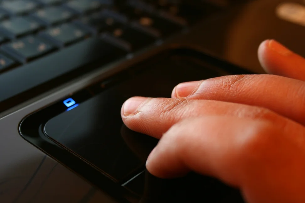 Think Before You Post: The Art of Discernment on Social Media 