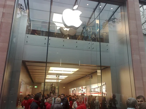 Lessons for Vintage from the Apple Store