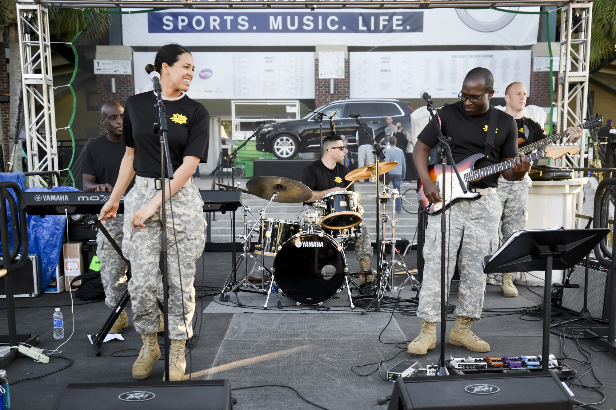 The Loose Cannons_2.jpg