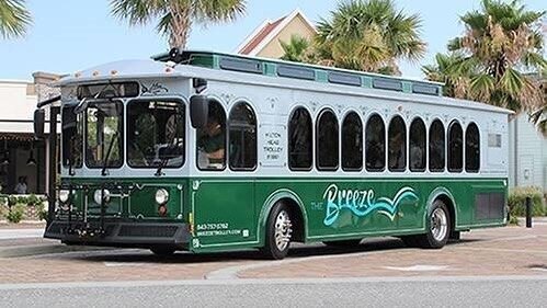 Starting at 1pm today, you can breeze around town on the @breezetrolley ! And it&rsquo;s free!! #breezetrolley #catchthebreeze