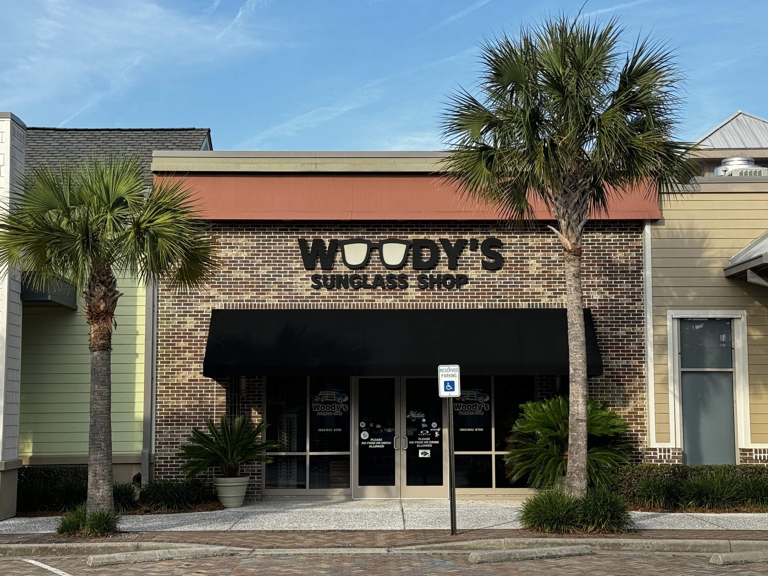 Woody’s Sunglass Shop