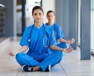 Wil je yoga op jouw werk? Met subsidie! Laat het ons weten!