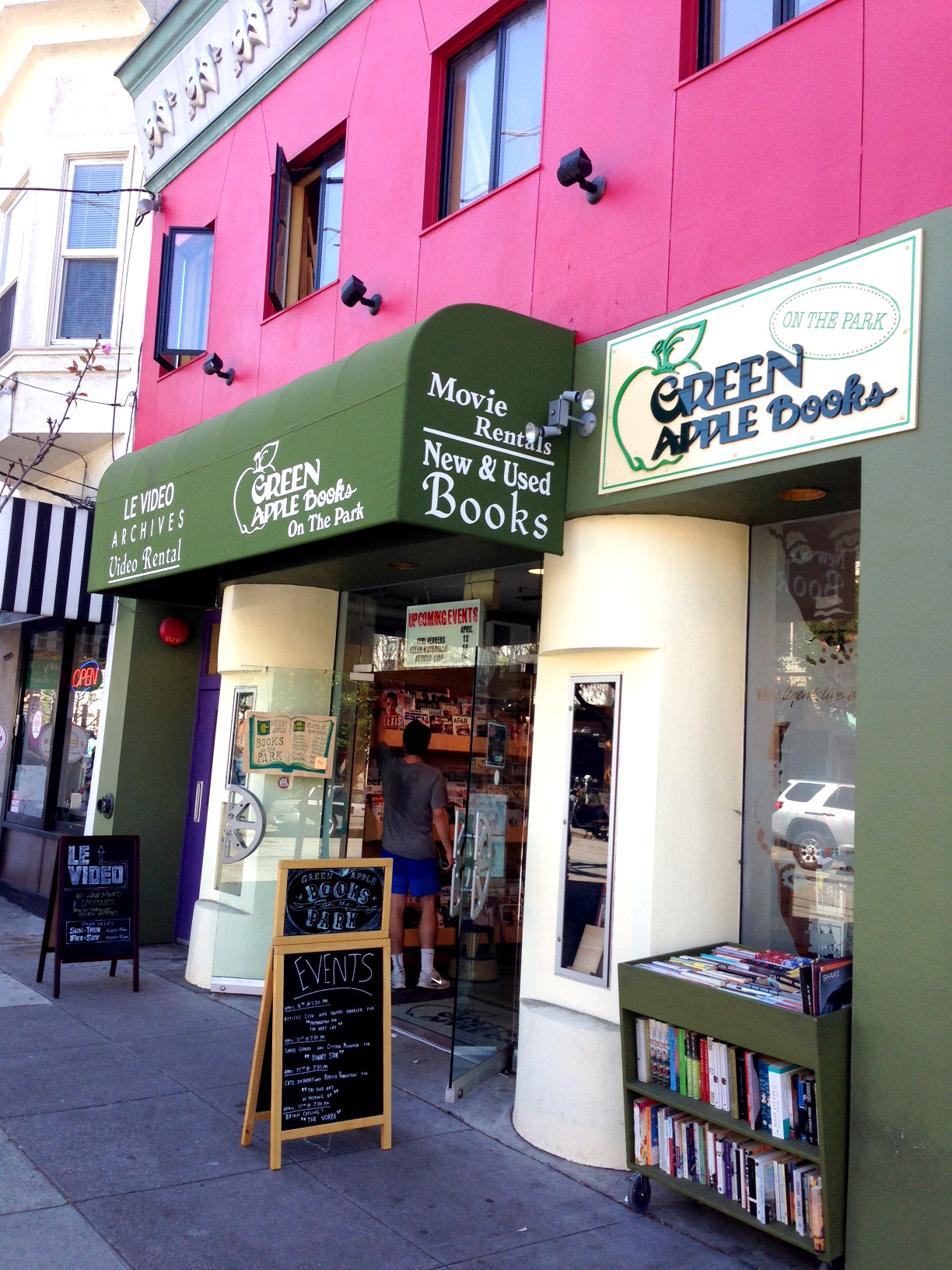 Green Apple Books on the Park