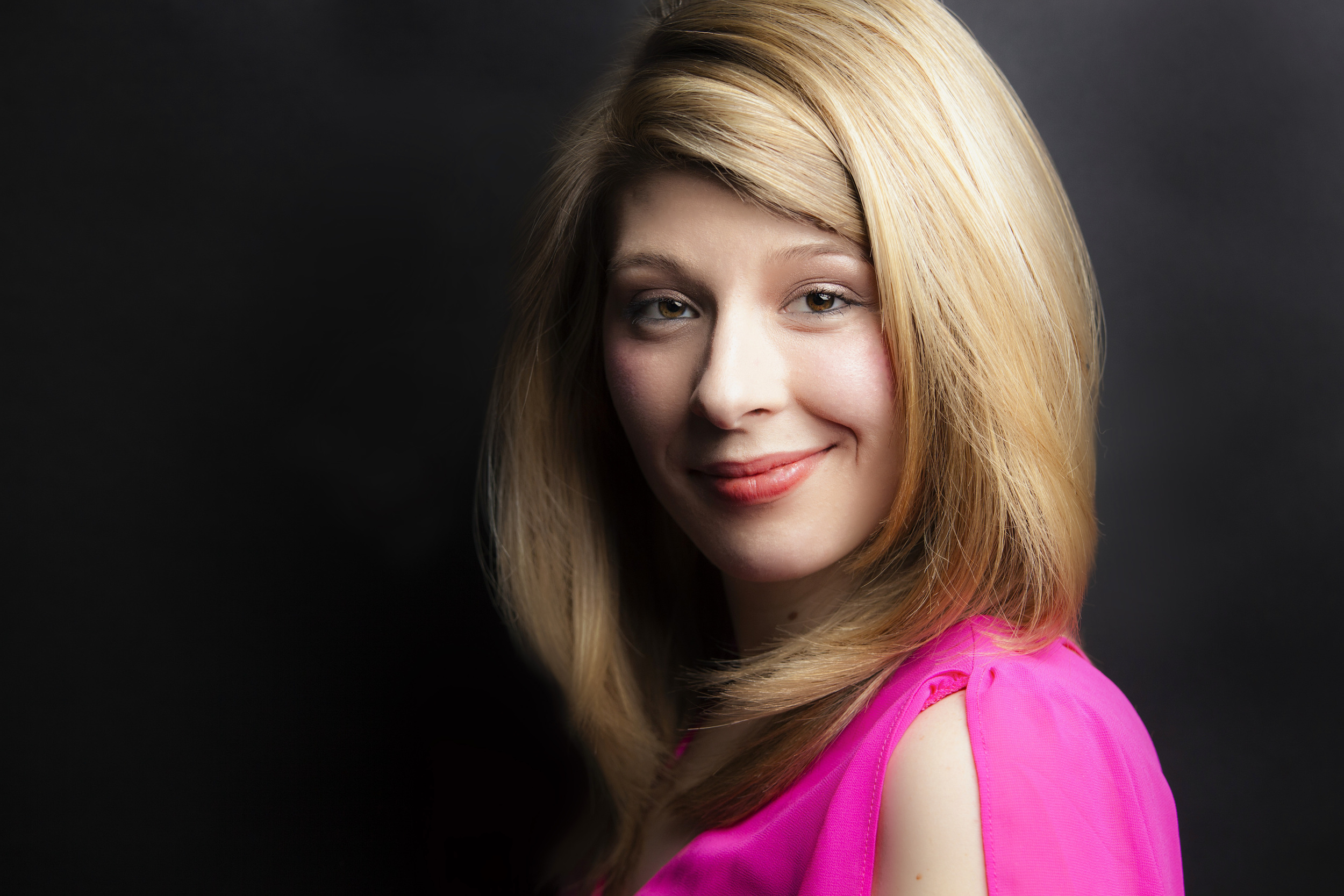 HEADSHOT3- MIMI KLIPSTINE.jpg