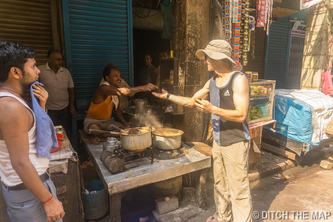 Ordering some Chai Masala (for 4rp) on the Street in Kolkata, India