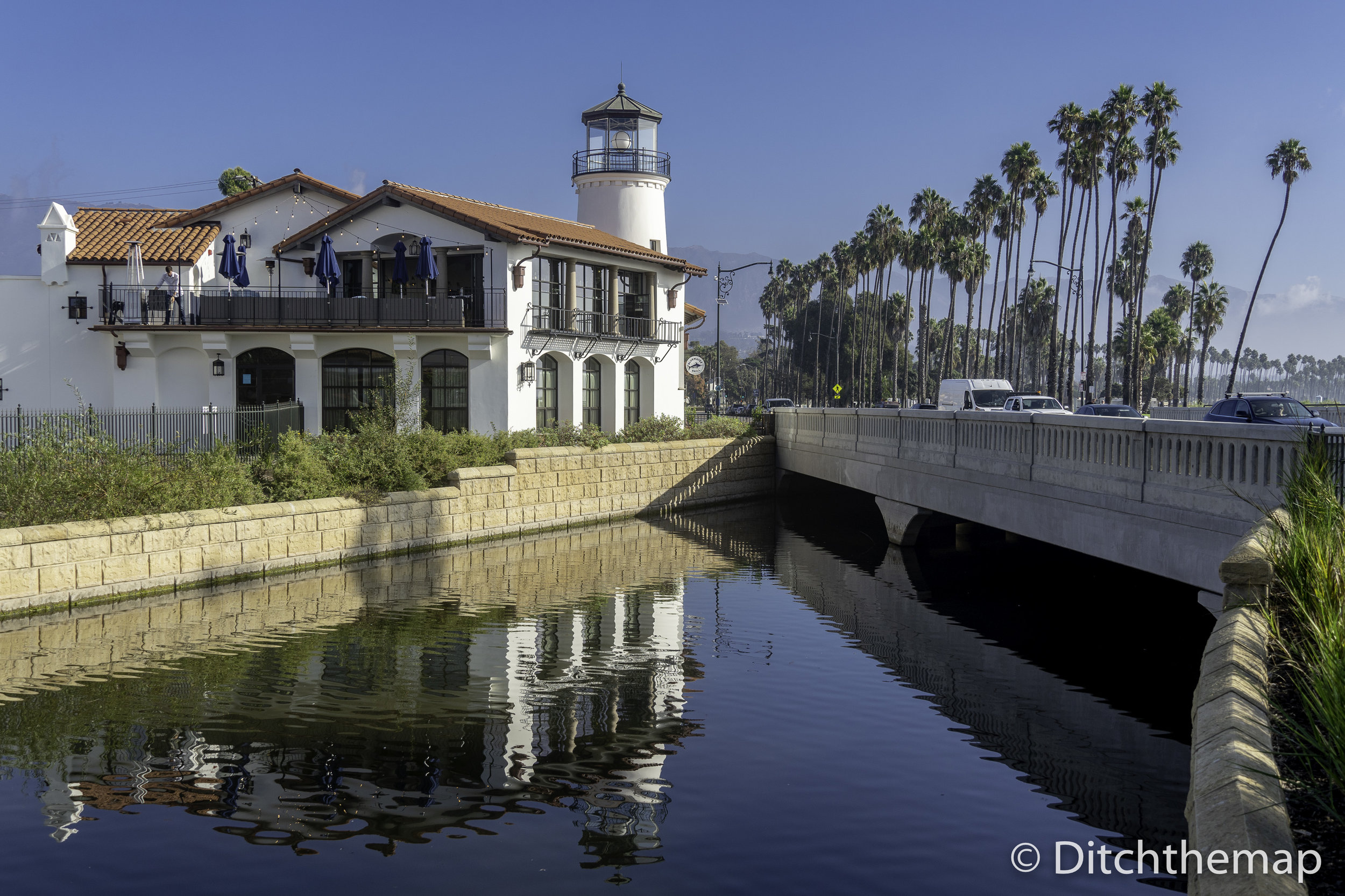 Downtown Santa Barbara - Central California Coastal City