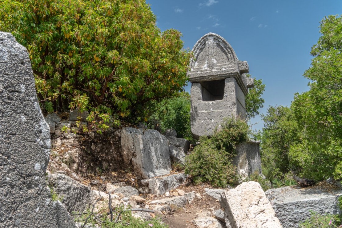 Hiking the Lycian Way: Hacioglan Deresi - Phellos - Pinarbasi - Cukurbag - Kas 