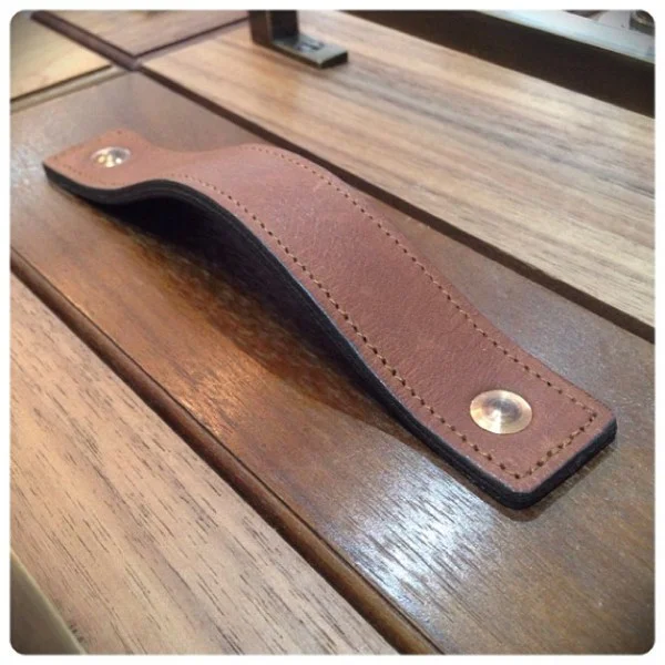 Leather-pull-wh-pull-leather.jpg