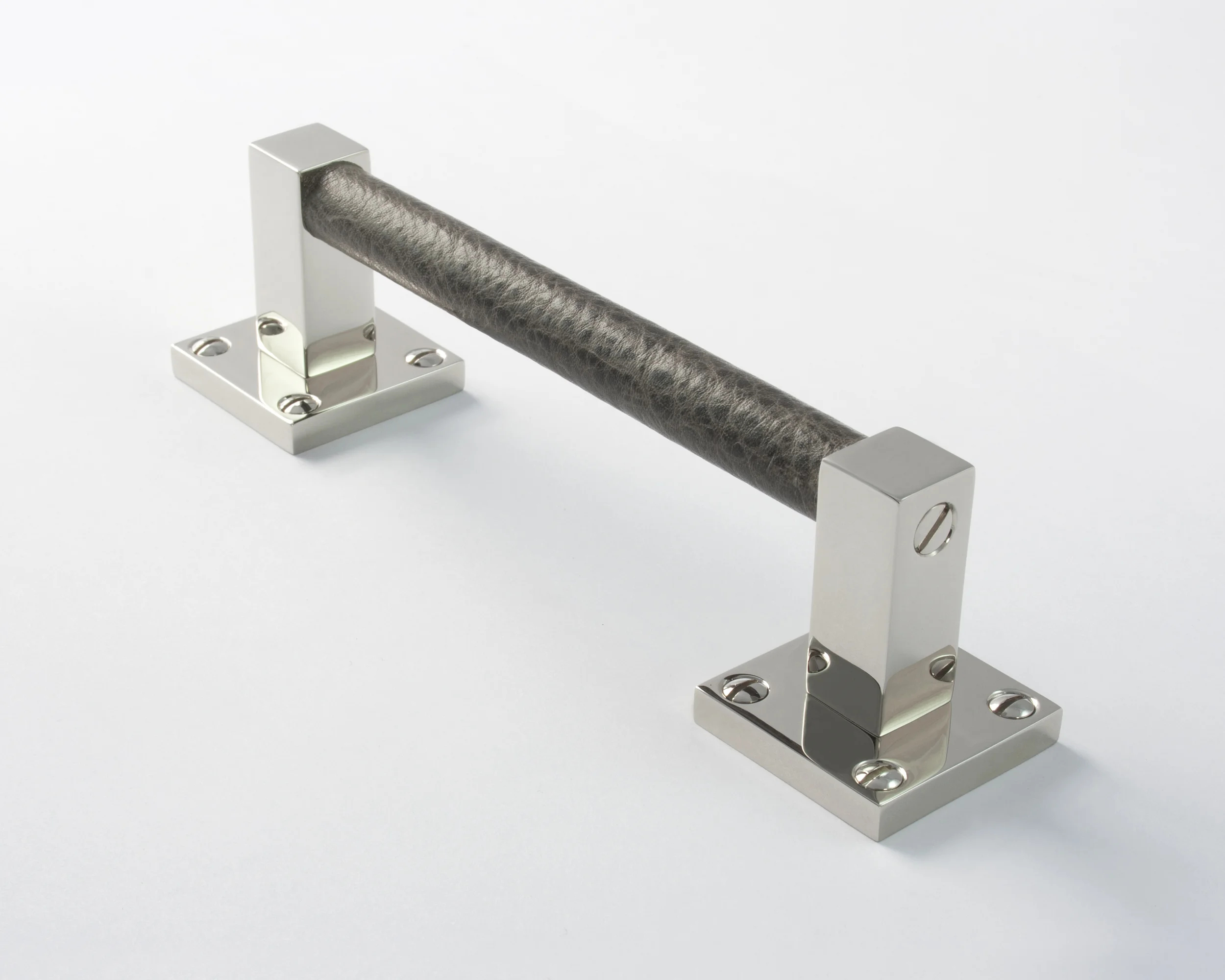 wh-drawerpull-willoughby-seville-select2.jpg