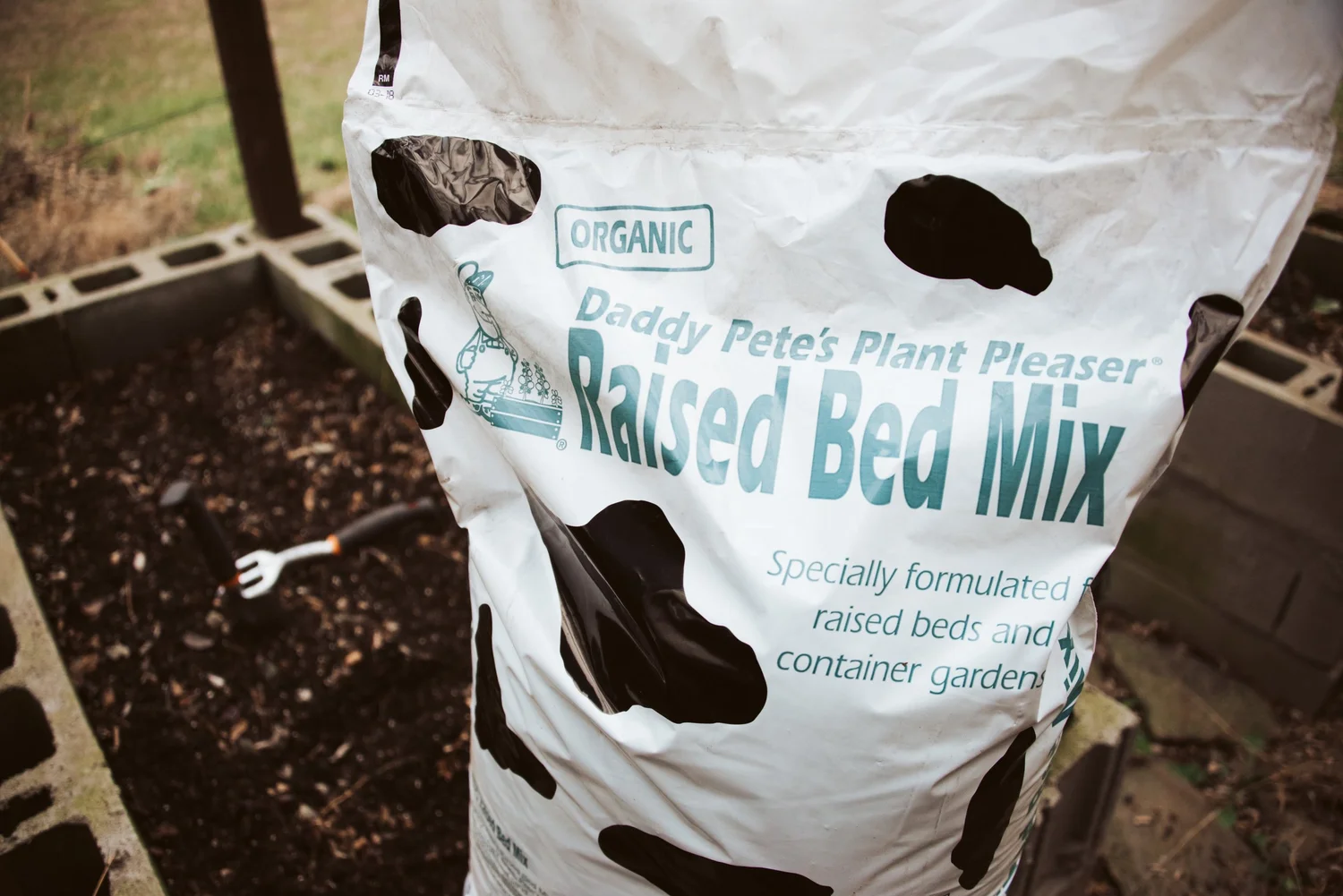Daddy Pete's Raised Bed Mix  Daddy Pete's Plant Pleaser