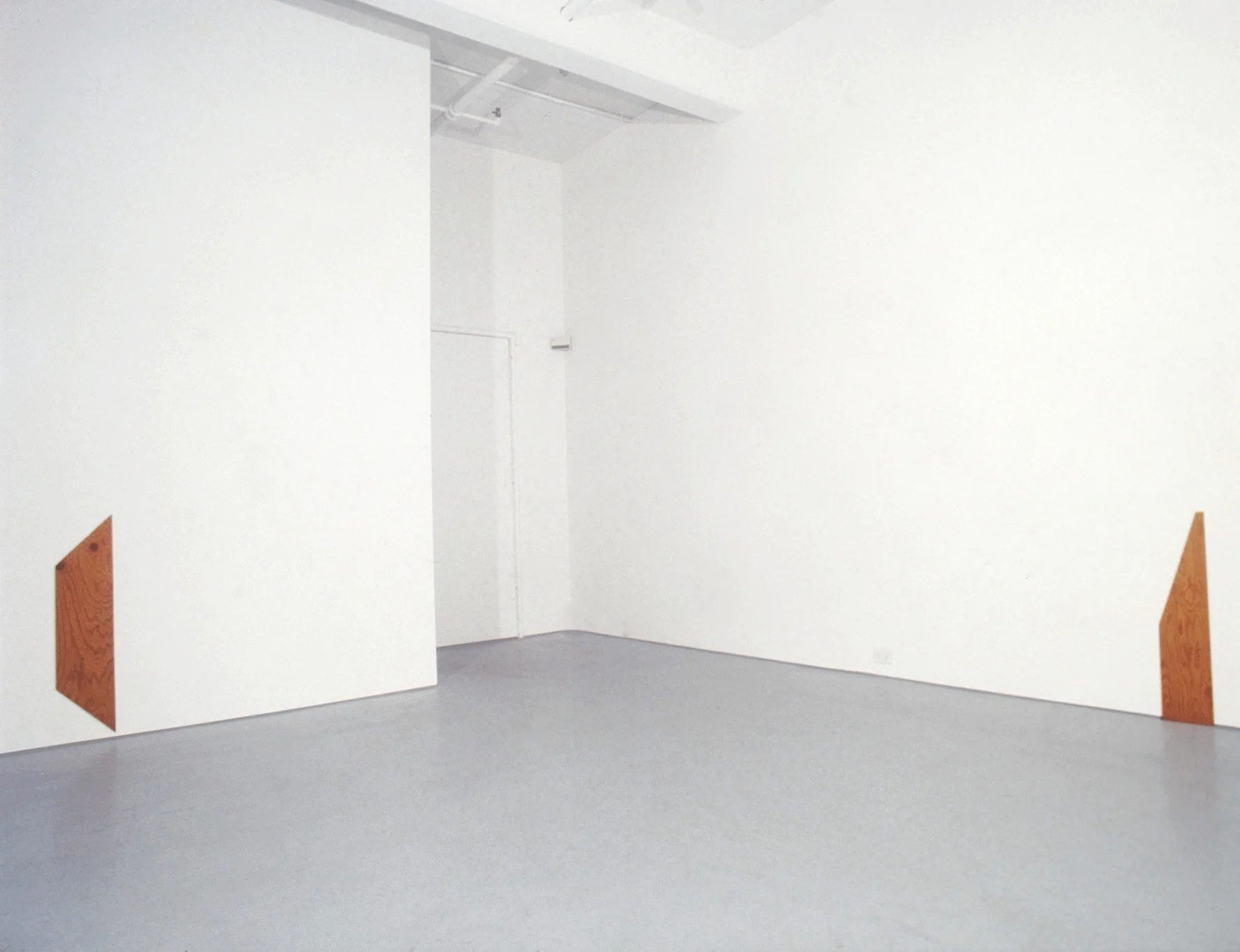 Richard Tuttle at Lawrence Markey 1990-91.jpeg