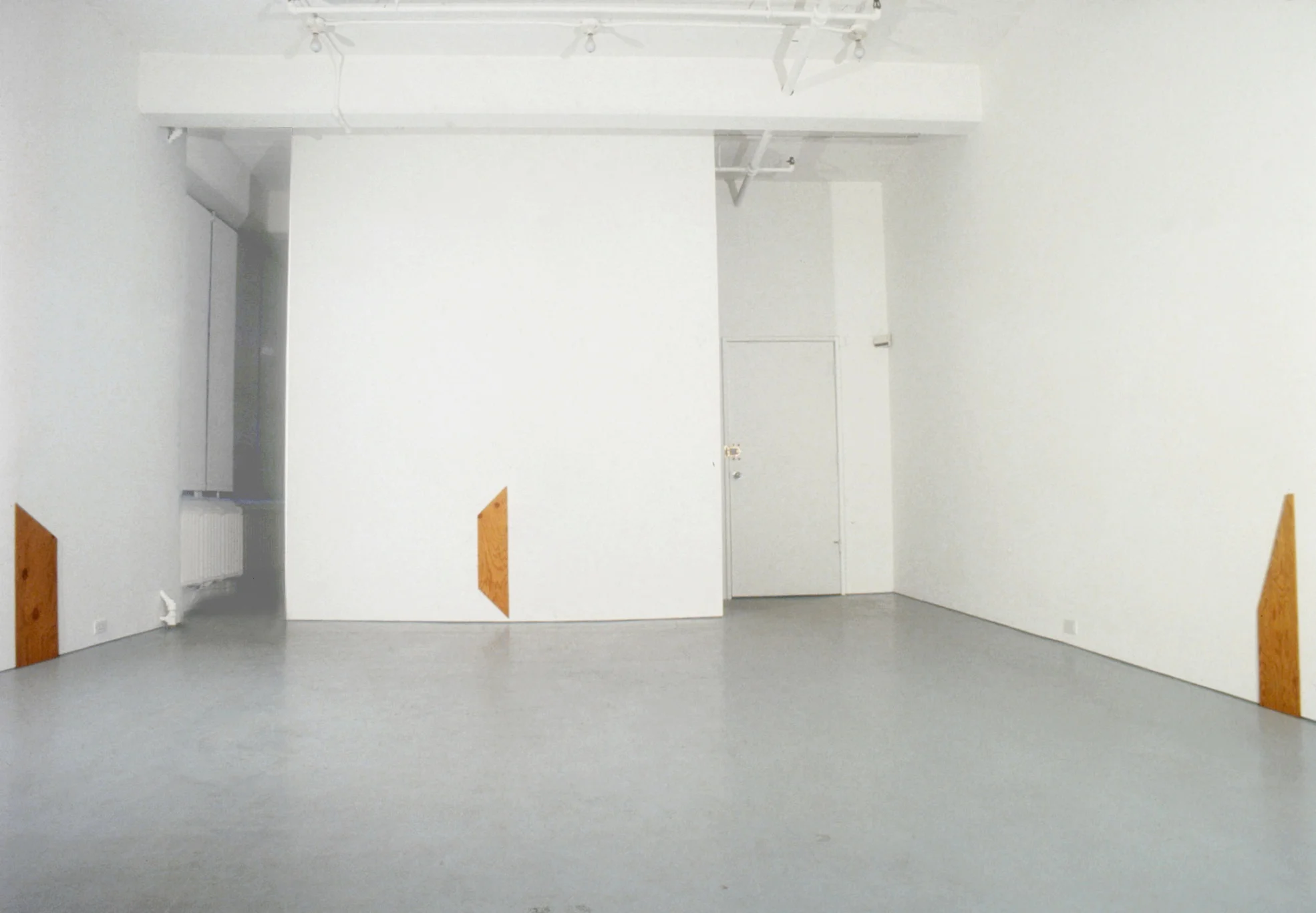 Richard Tuttle at Lawrence Markey 1990-91.jpg