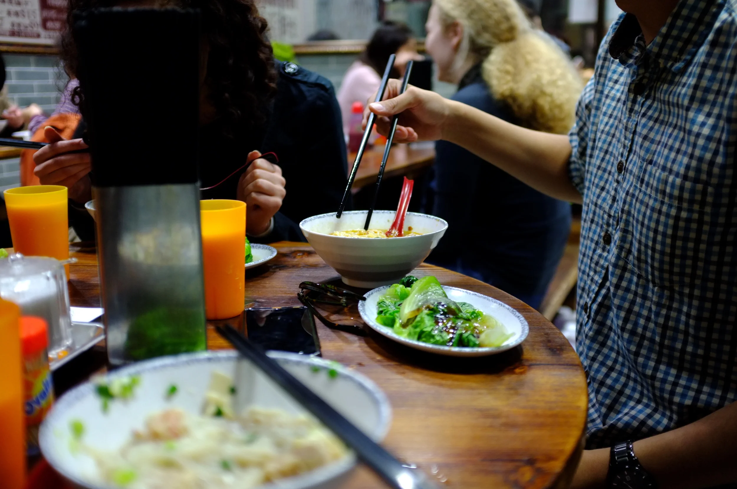 Dinner at a hole-in-the-wall in Causeway Bay