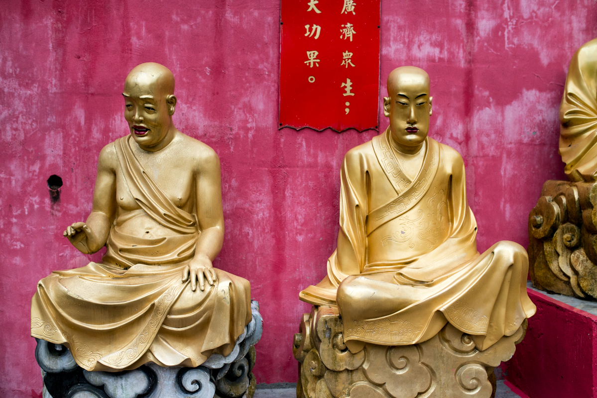  Ten Thousand Buddhas Monastery 