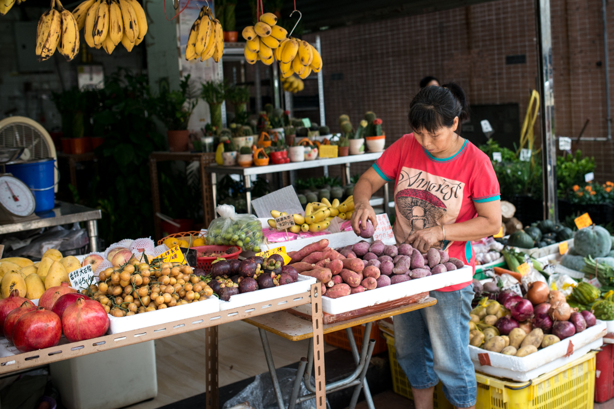  Fruit and vegetable vendor between the Goldfish Market and Flower Market 