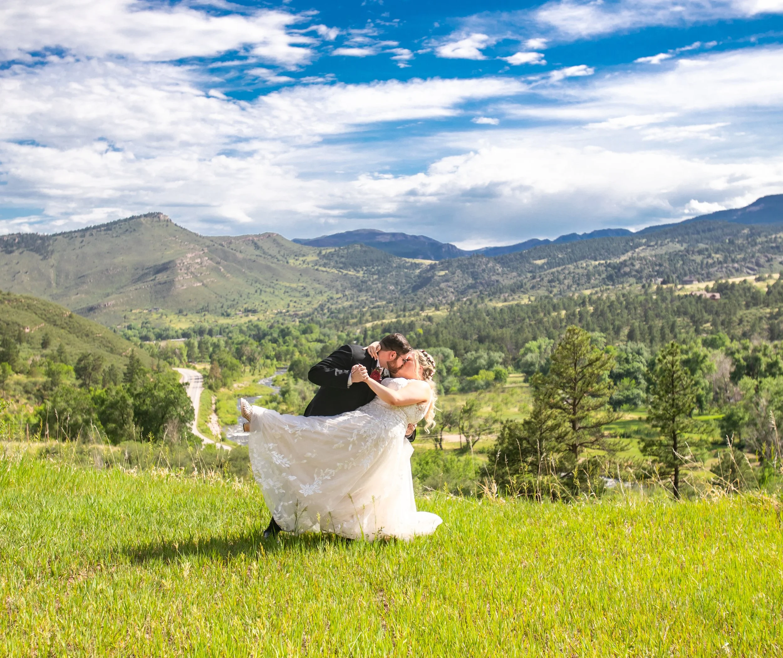 cody&emilystonemountainlodgelyonswedding-226.jpg
