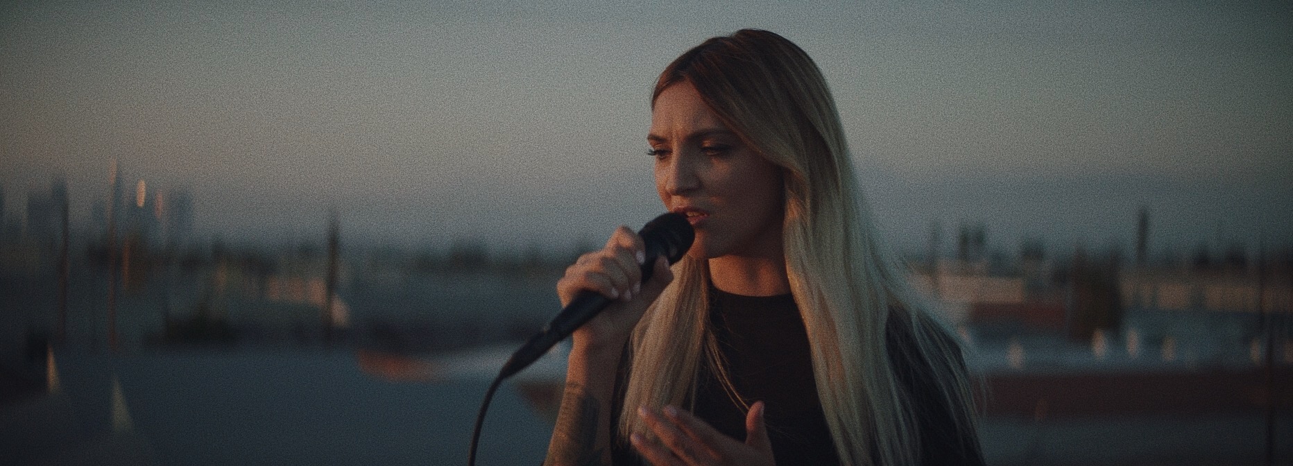 JULIA MICHAELS- "WORST IN ME"