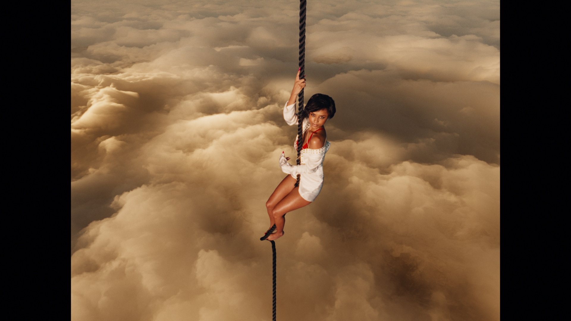 BLISS 25.05.mov_08_0527_BLISS_27_05_1.19.1.jpg