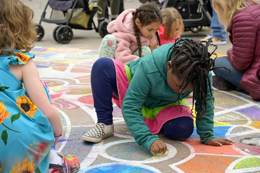 Chalk Mandala by Sandy Forseth_photo credit Chap Achen Photography.jpg