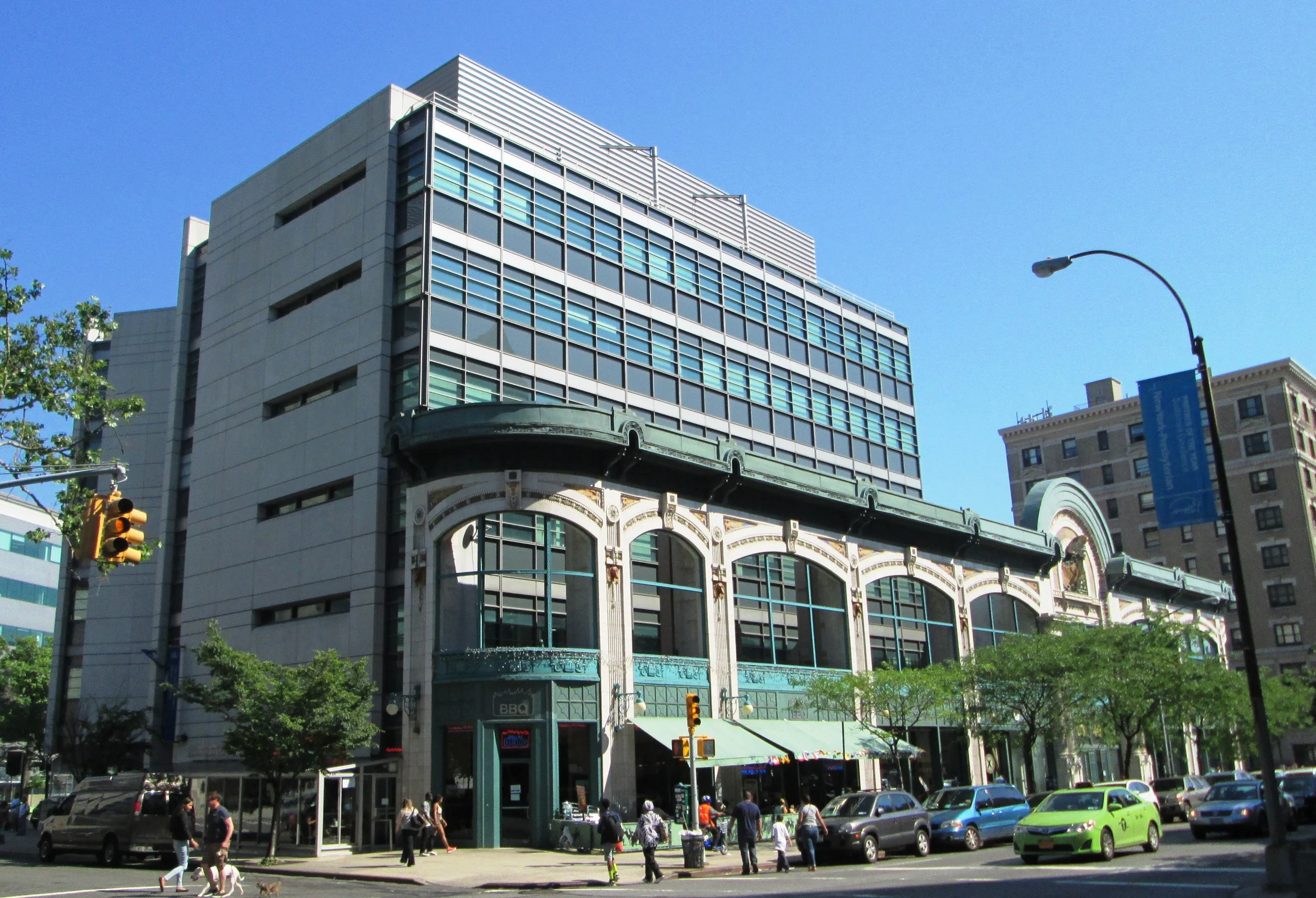 Lab moves to new space in the Lasker Building.