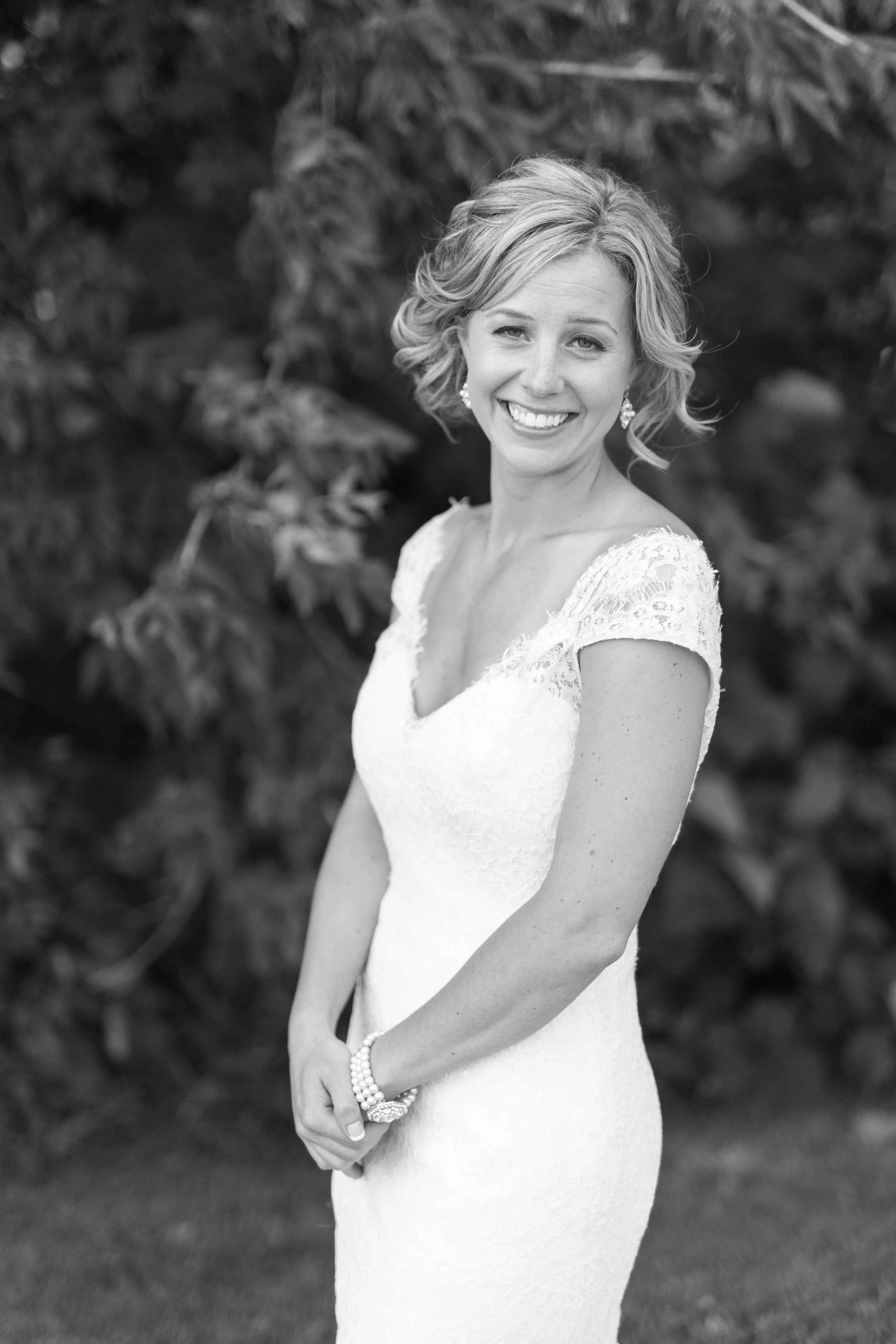 Minnesota Backyard Wedding Minneapolis Jess Dan (39 of 131).jpg