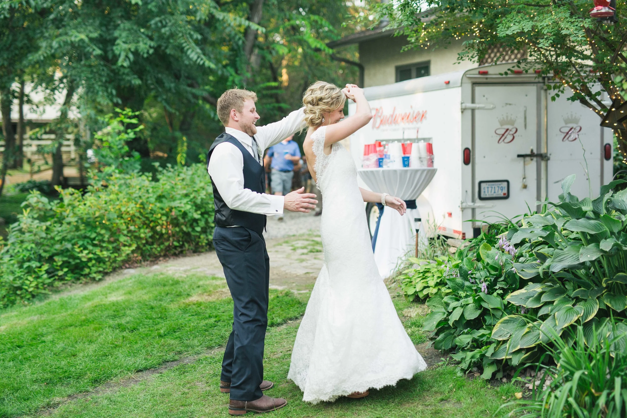 Minnesota Backyard Wedding Minneapolis Jess Dan (107 of 131).jpg