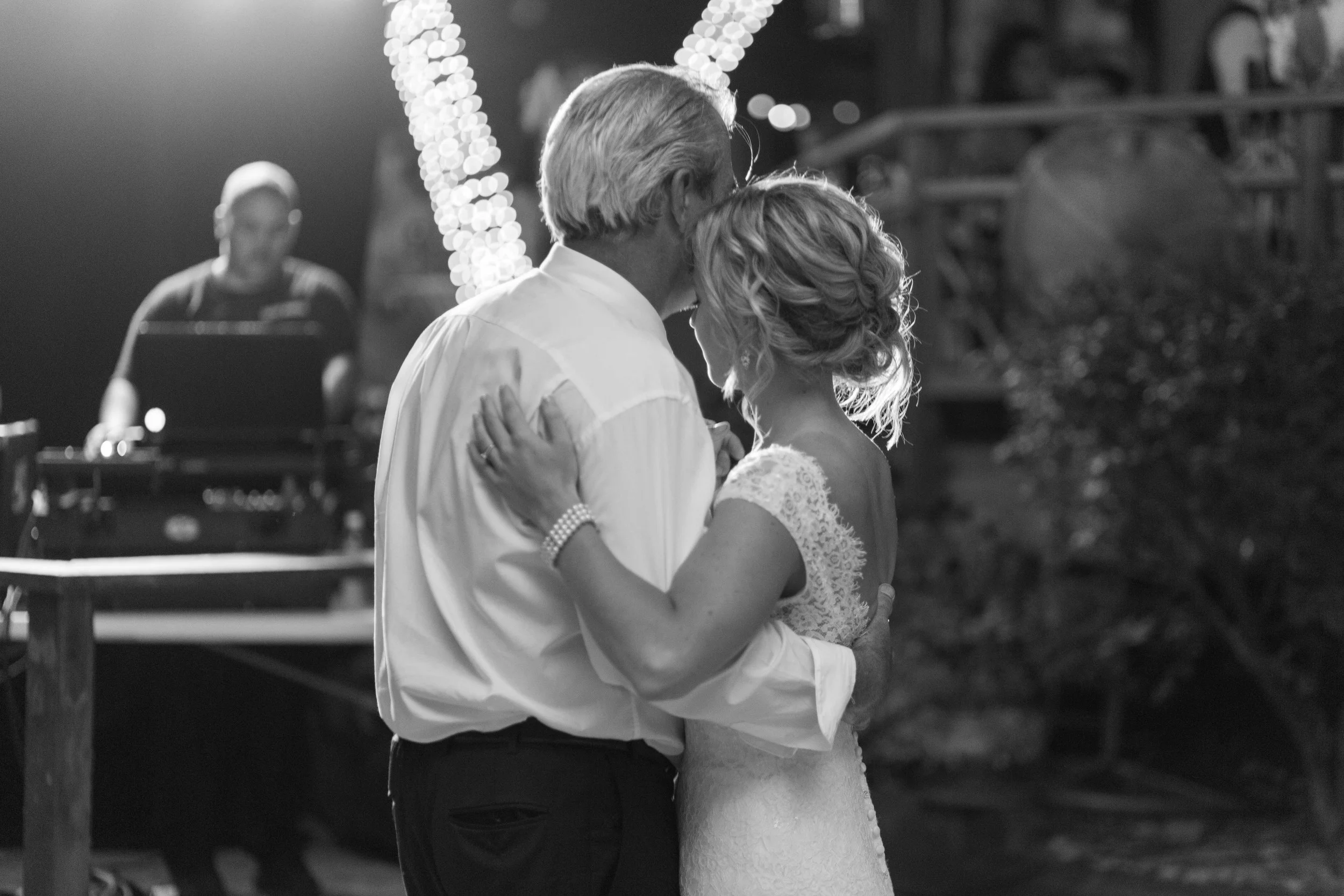 Minnesota Backyard Wedding Minneapolis Jess Dan (117 of 131).jpg