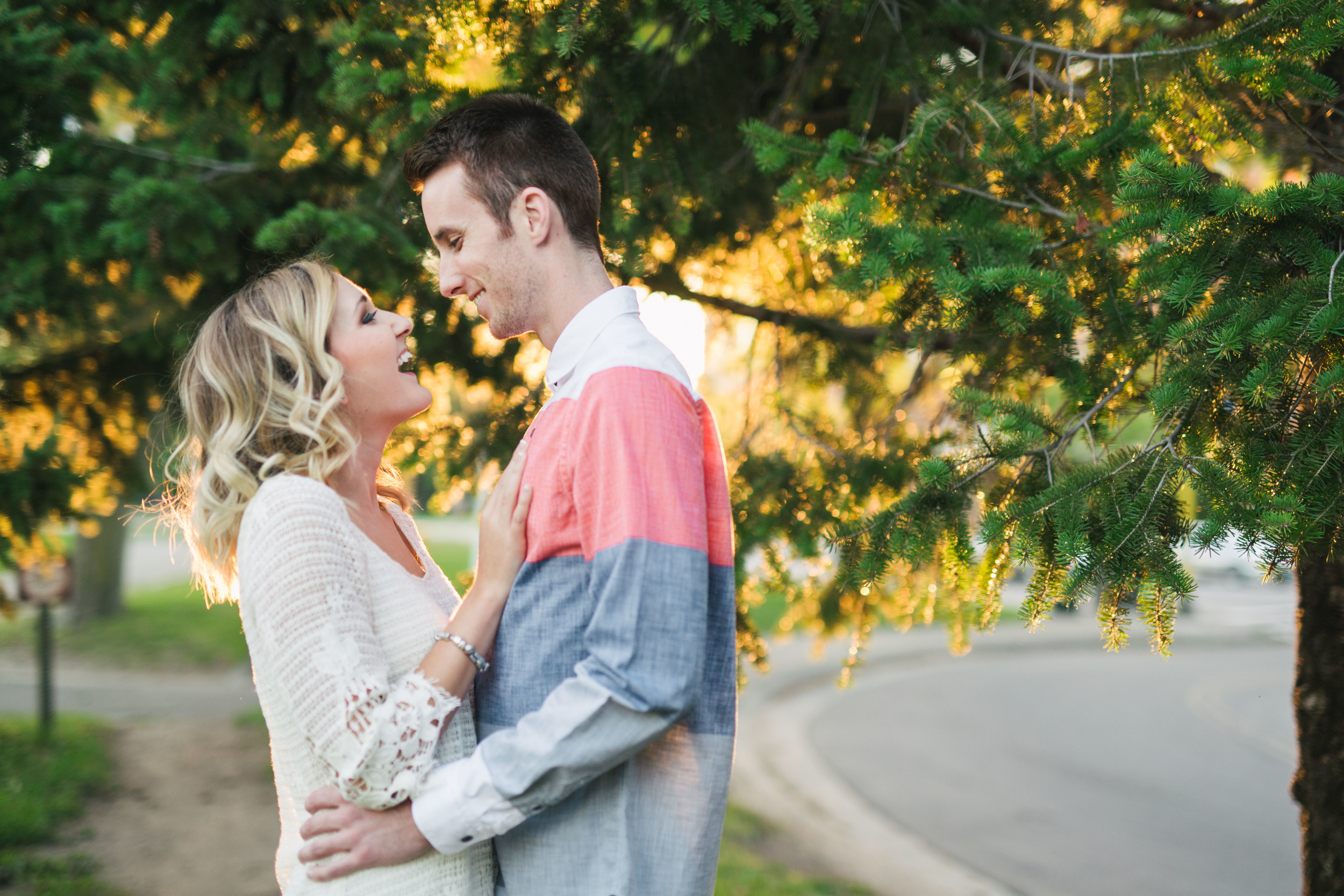 Lake Calhoun Engagement Session (15 of 31).jpg