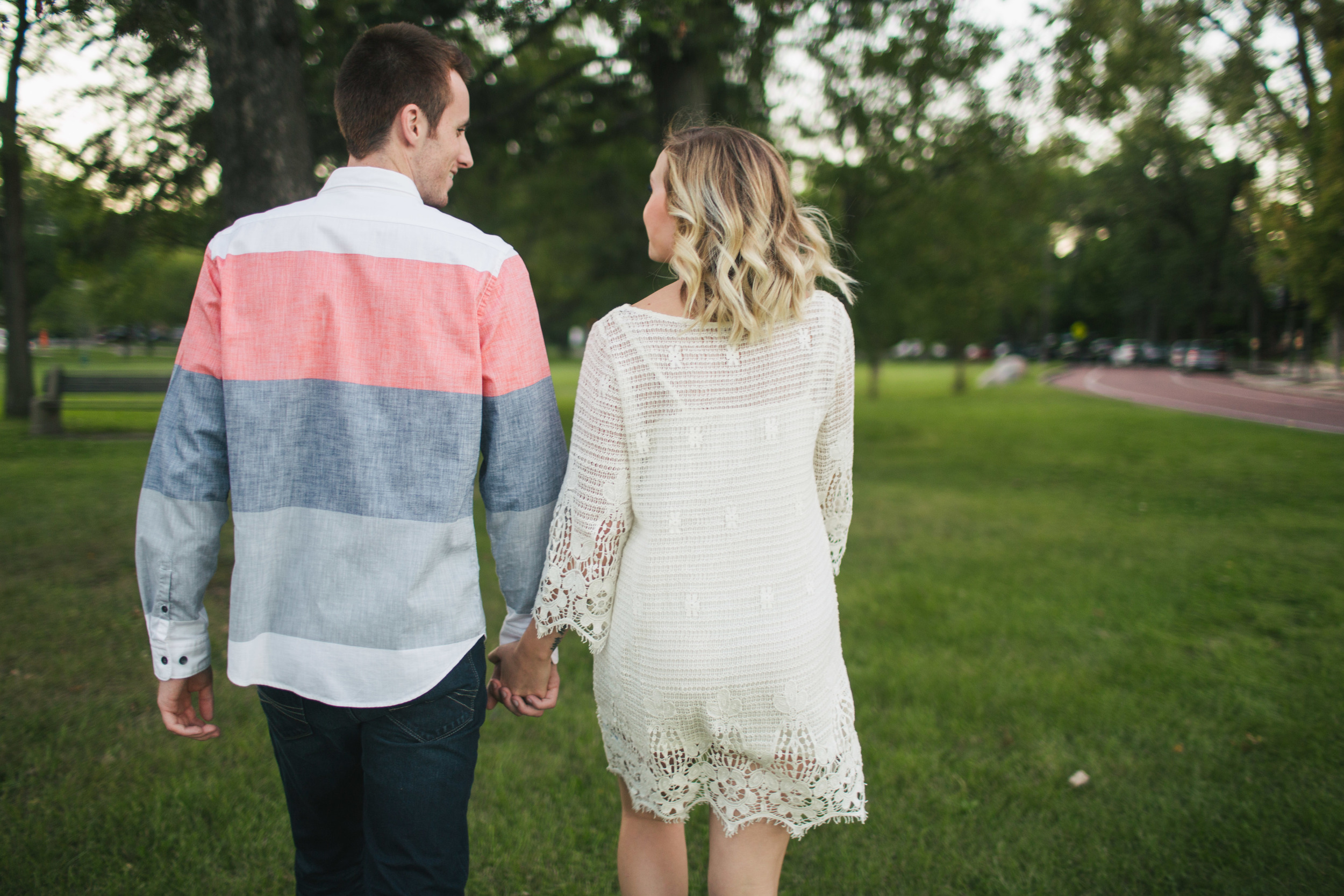 Lake Calhoun Engagement Session (19 of 31).jpg