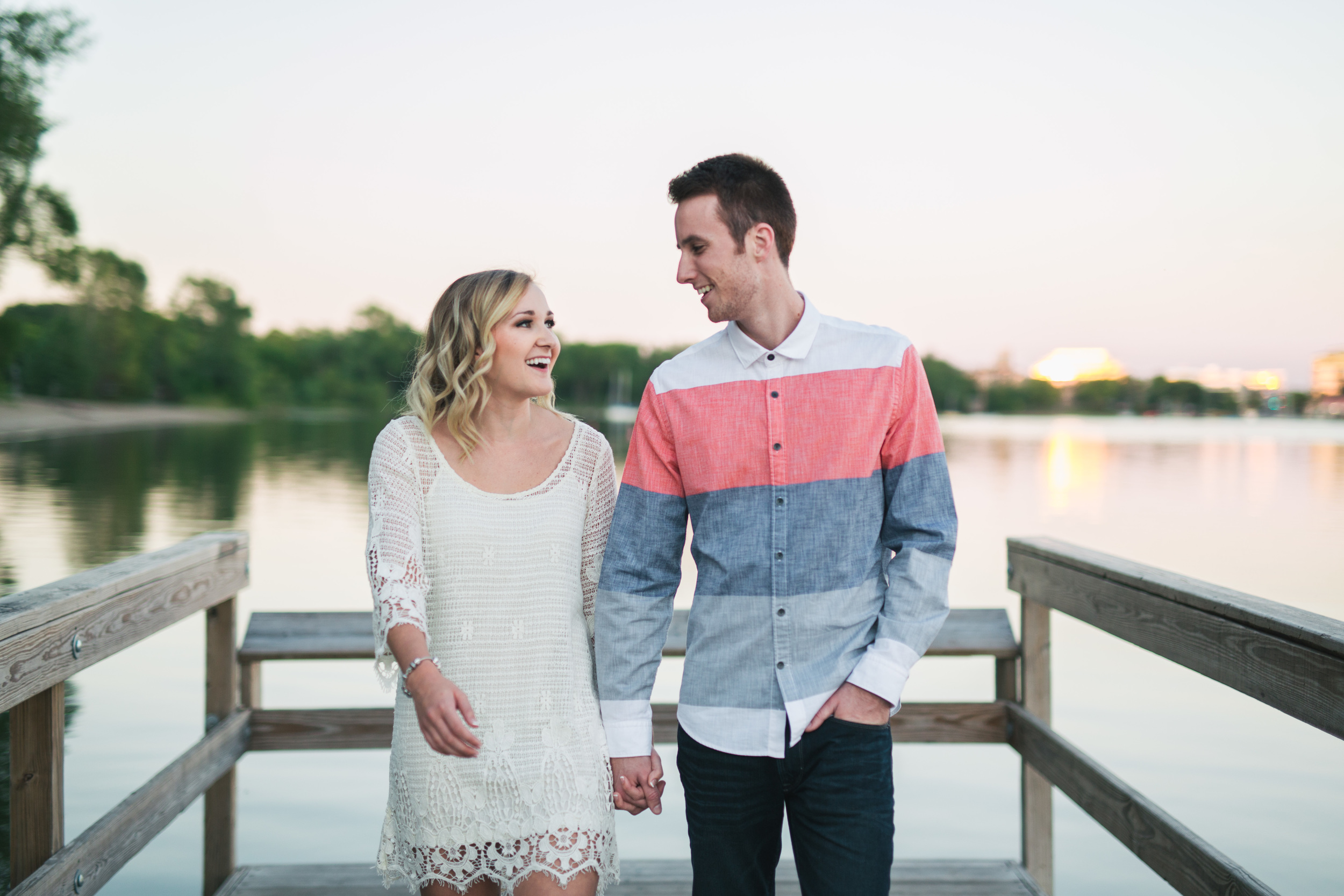 Lake Calhoun Engagement Session (22 of 31).jpg