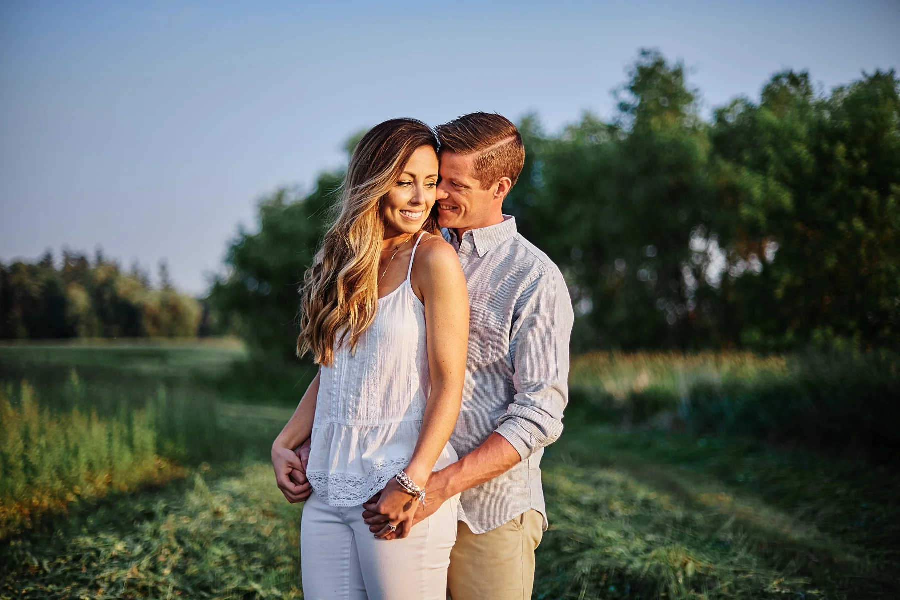 Strawberry-Farm-Engagement-Session-Alexandria-Minnesota-Outdoor_0208.jpg