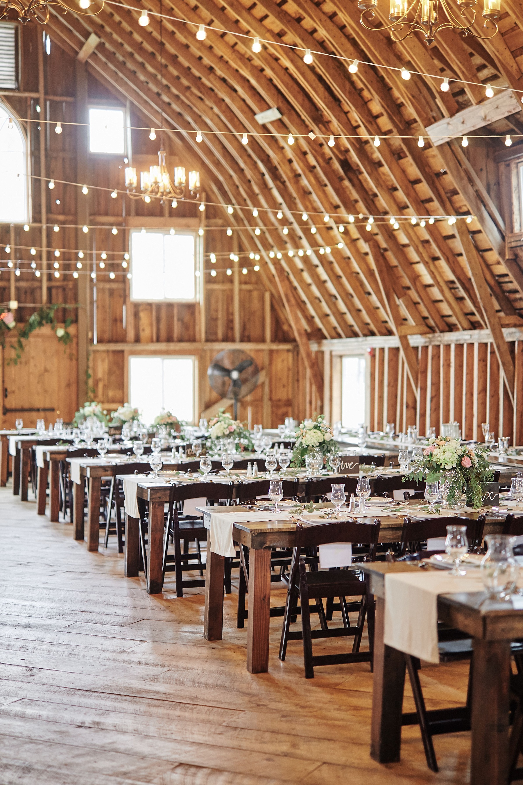 Bloom-Lake-Barn-Wedding-Schafer-Minnesota-Outdoor_0259.jpg