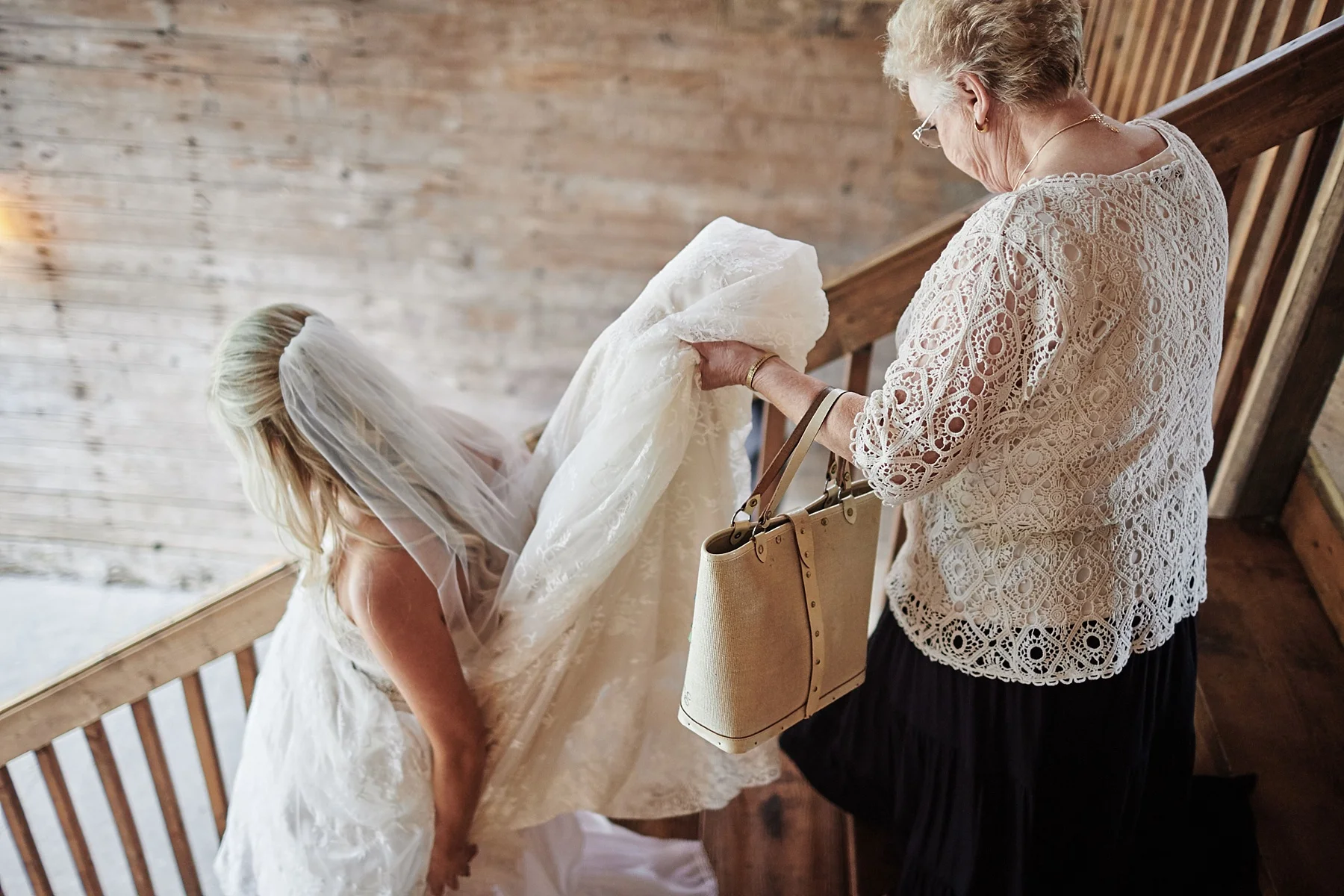 Bloom-Lake-Barn-Wedding-Schafer-Minnesota-Outdoor_0268.jpg