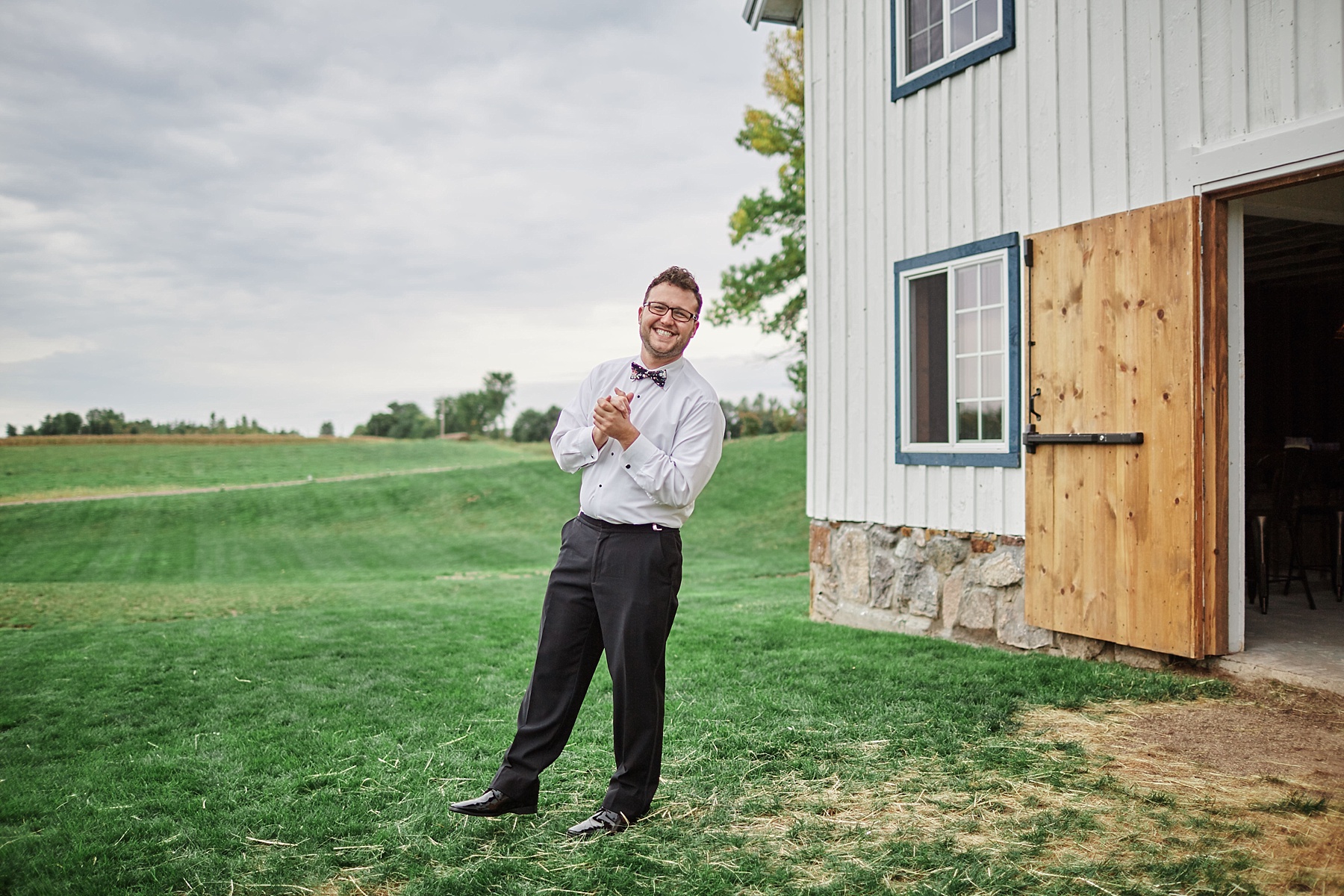 Bloom-Lake-Barn-Wedding-Schafer-Minnesota-Outdoor_0276.jpg