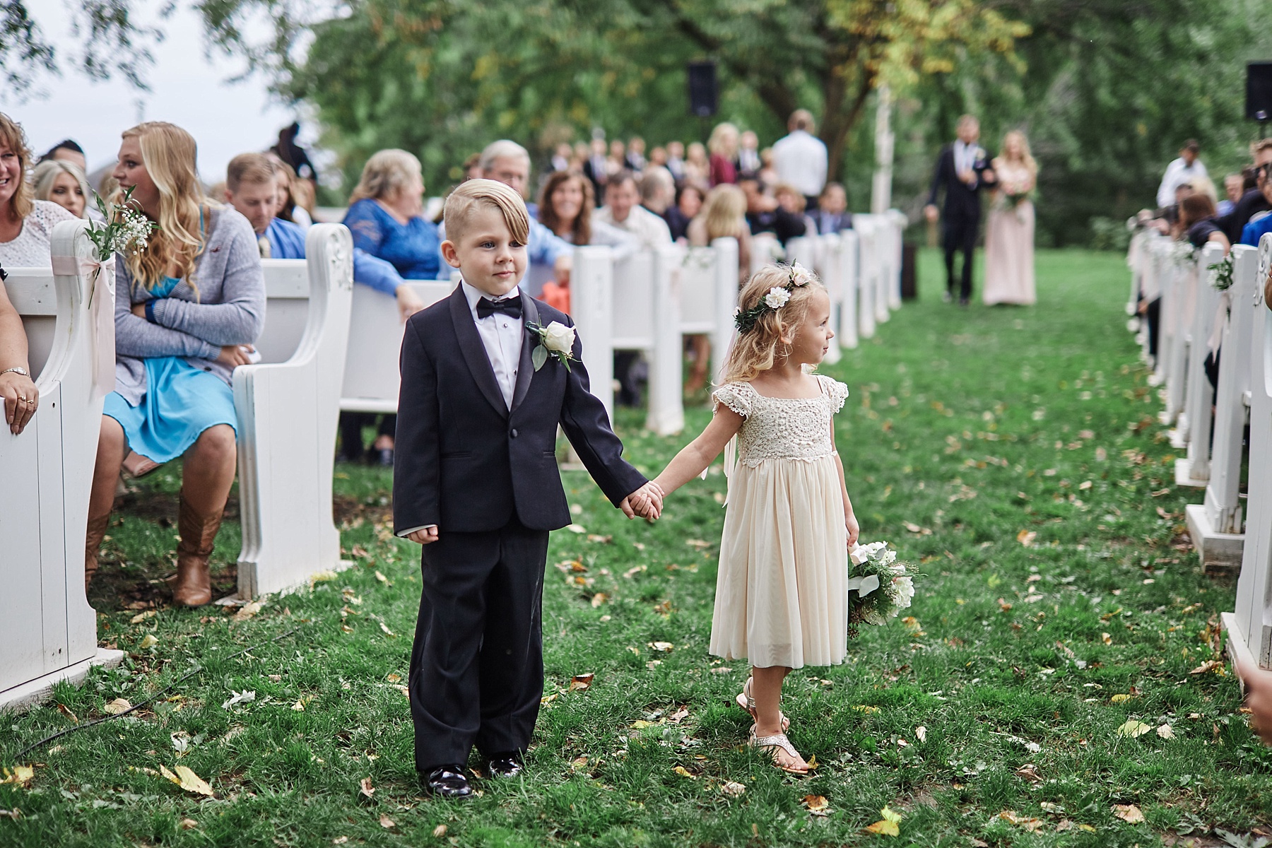 Bloom-Lake-Barn-Wedding-Schafer-Minnesota-Outdoor_0285.jpg
