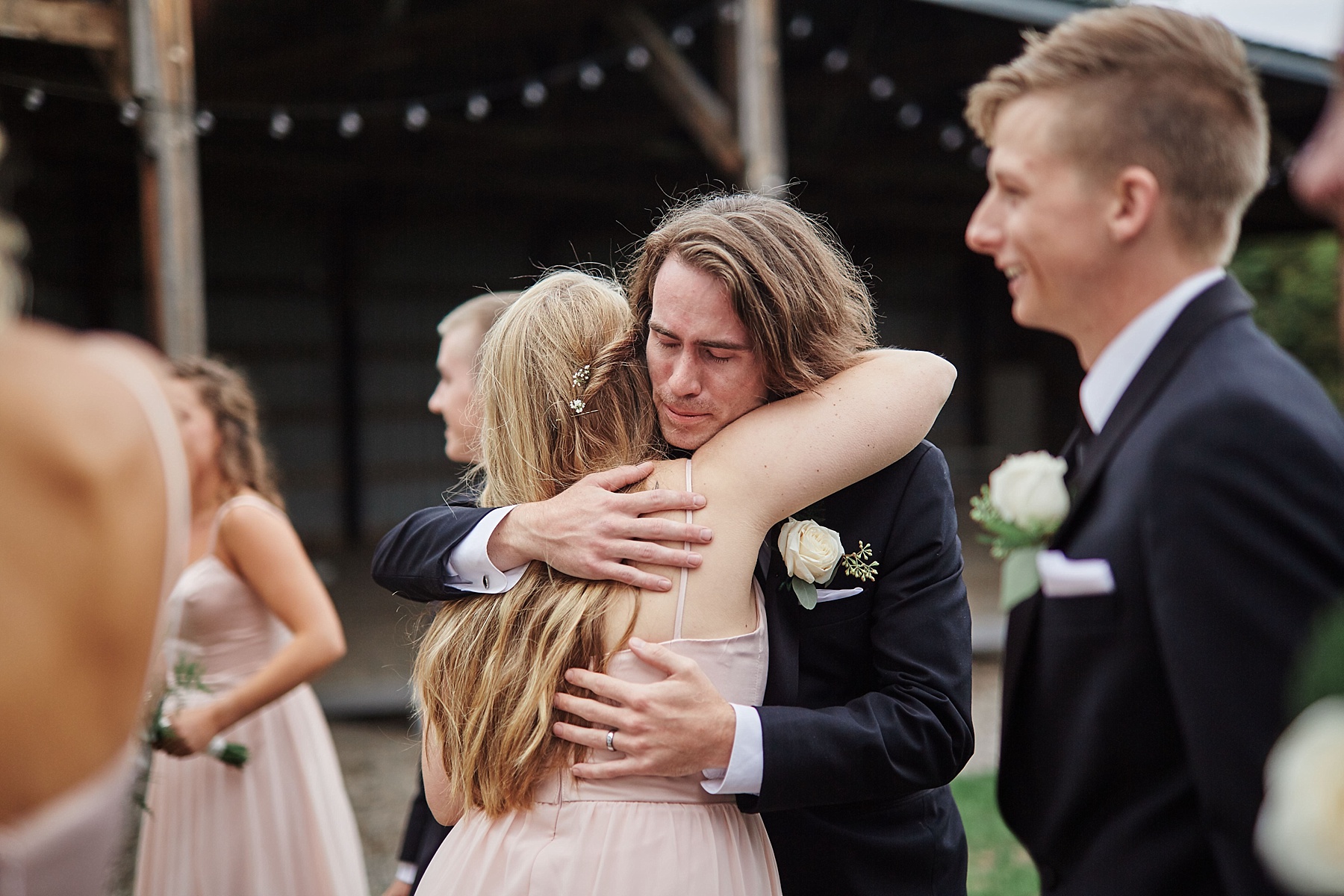 Bloom-Lake-Barn-Wedding-Schafer-Minnesota-Outdoor_0302.jpg