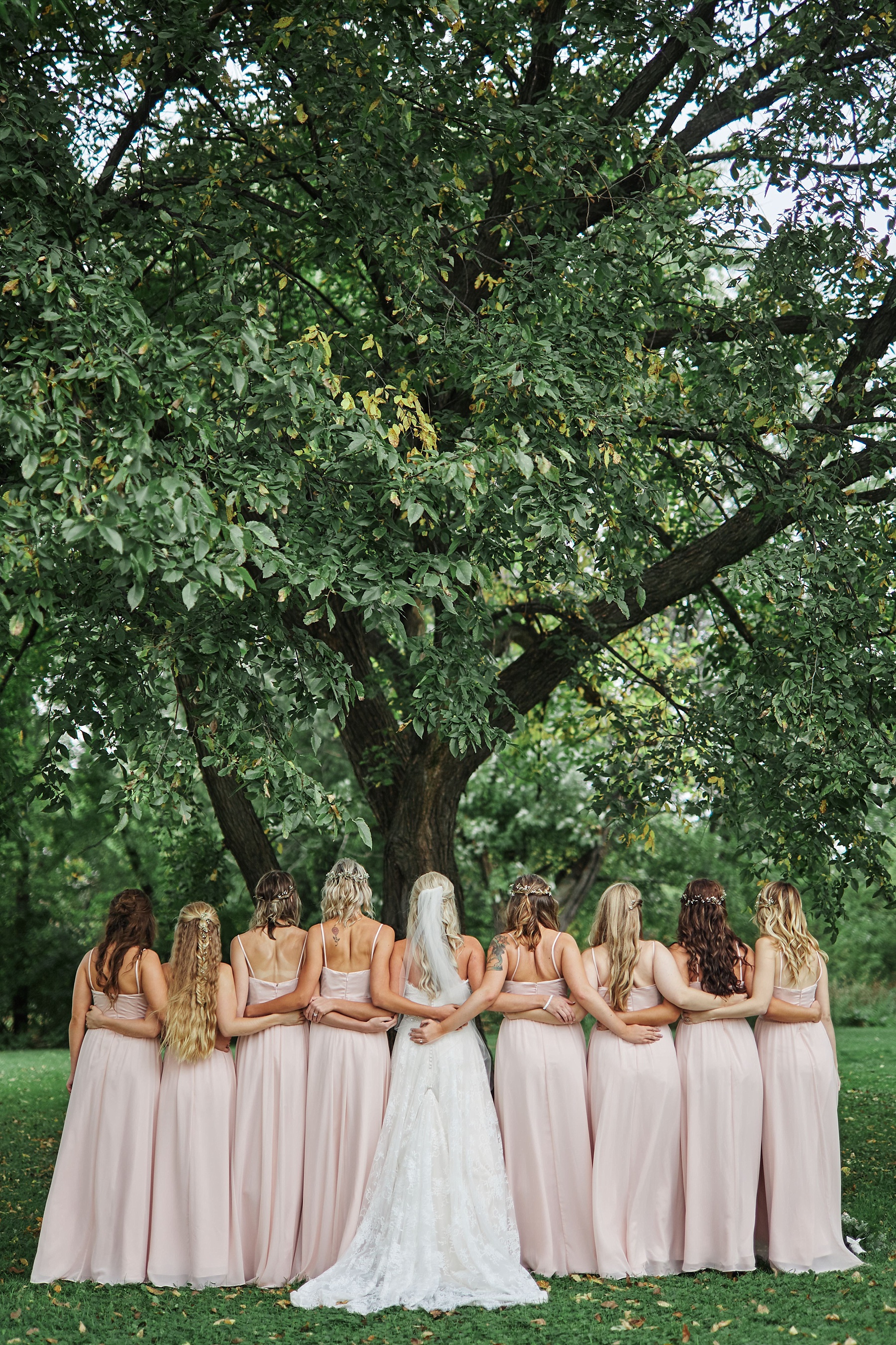 Bloom-Lake-Barn-Wedding-Schafer-Minnesota-Outdoor_0303.jpg