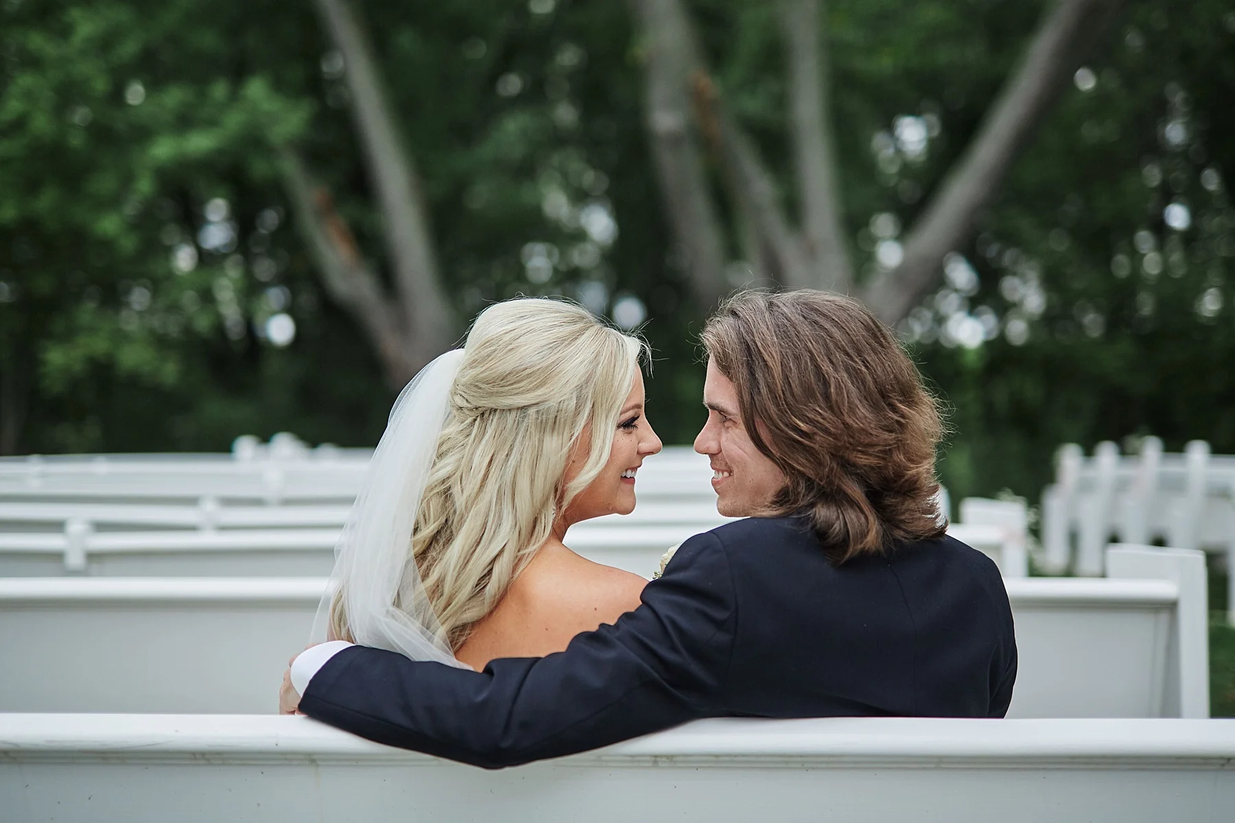 Bloom-Lake-Barn-Wedding-Schafer-Minnesota-Outdoor_0309.jpg