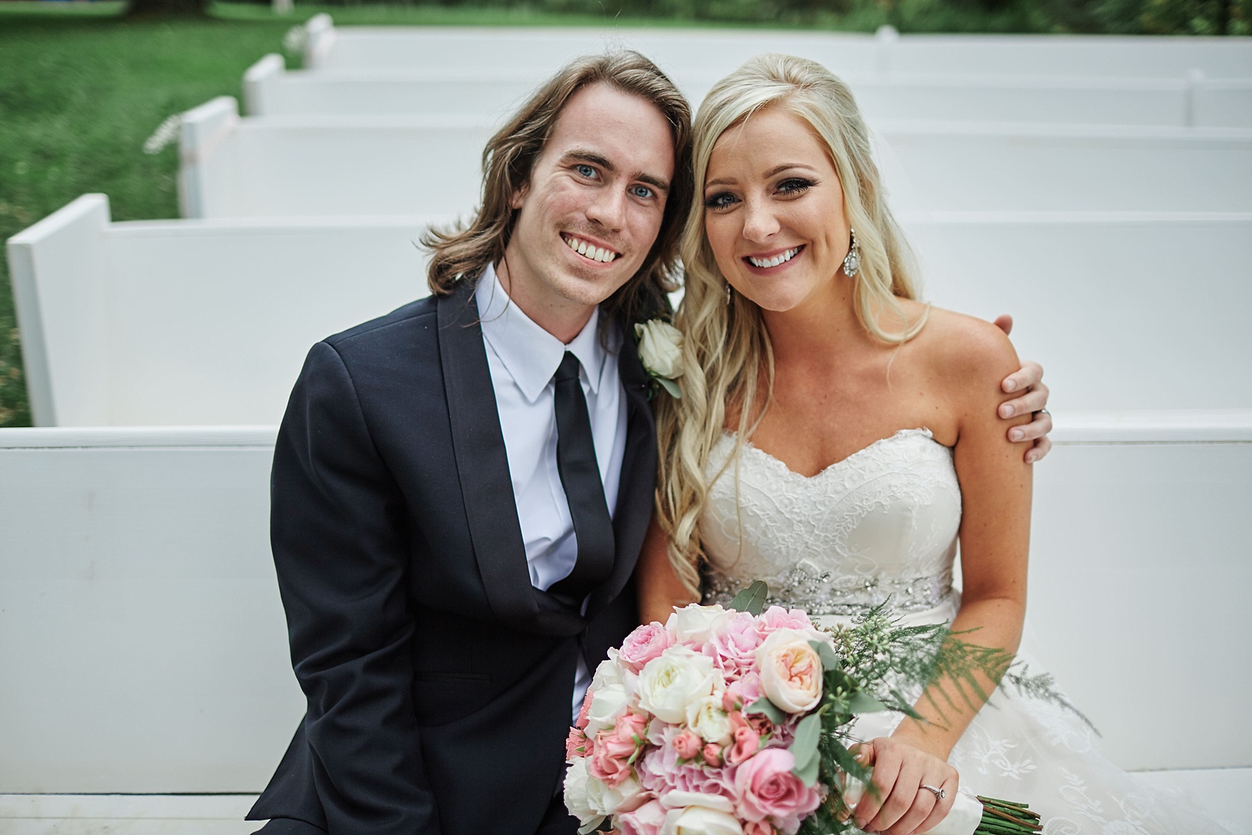 Bloom-Lake-Barn-Wedding-Schafer-Minnesota-Outdoor_0310.jpg