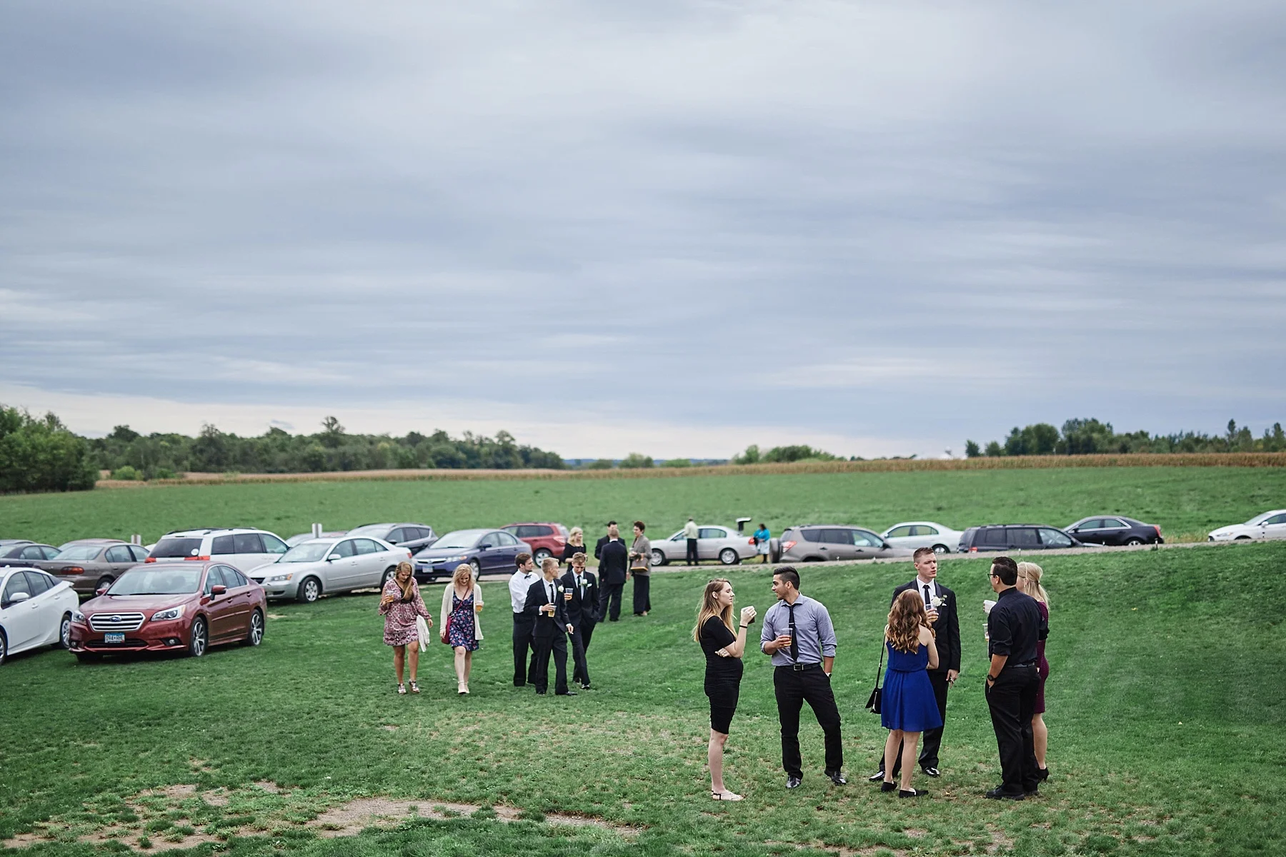 Bloom-Lake-Barn-Wedding-Schafer-Minnesota-Outdoor_0321.jpg