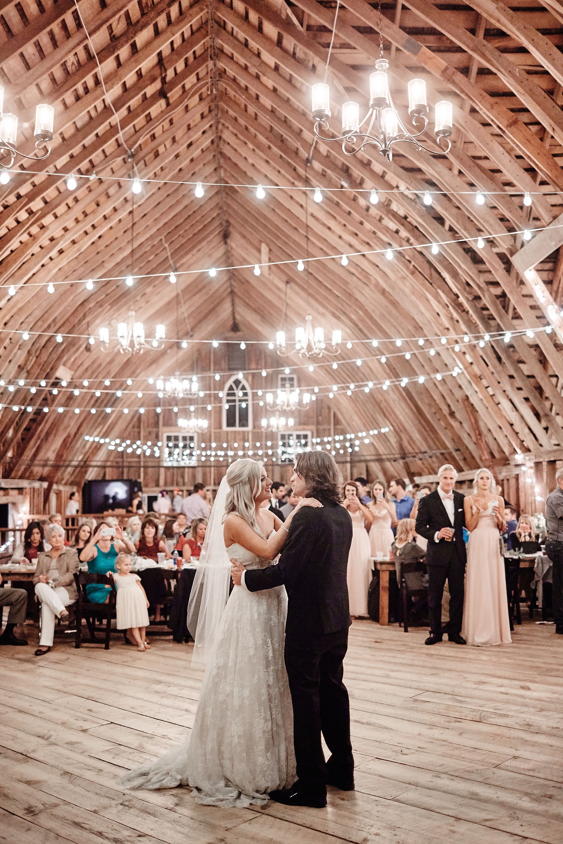 Bloom-Lake-Barn-Wedding-Schafer-Minnesota-Outdoor_0334.jpg