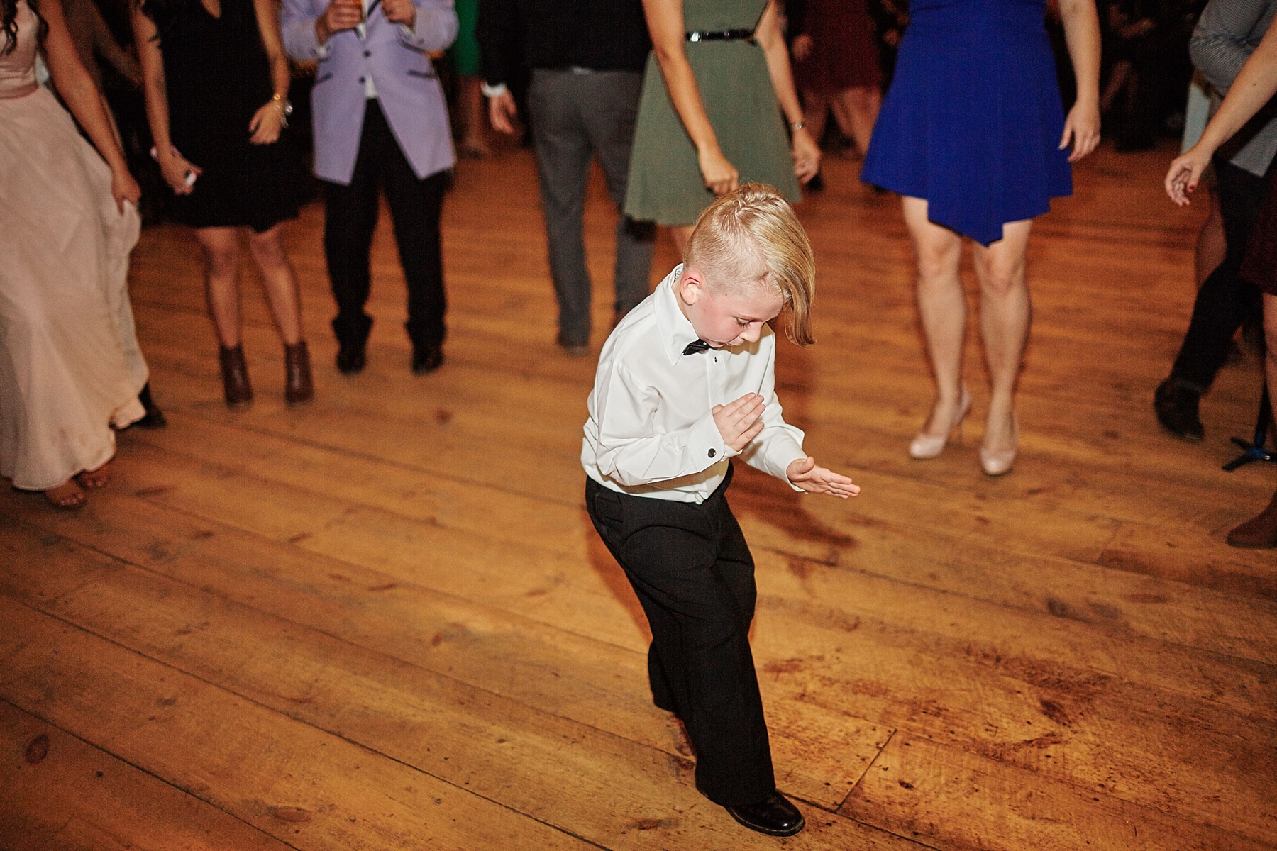 Bloom-Lake-Barn-Wedding-Schafer-Minnesota-Outdoor_0338.jpg