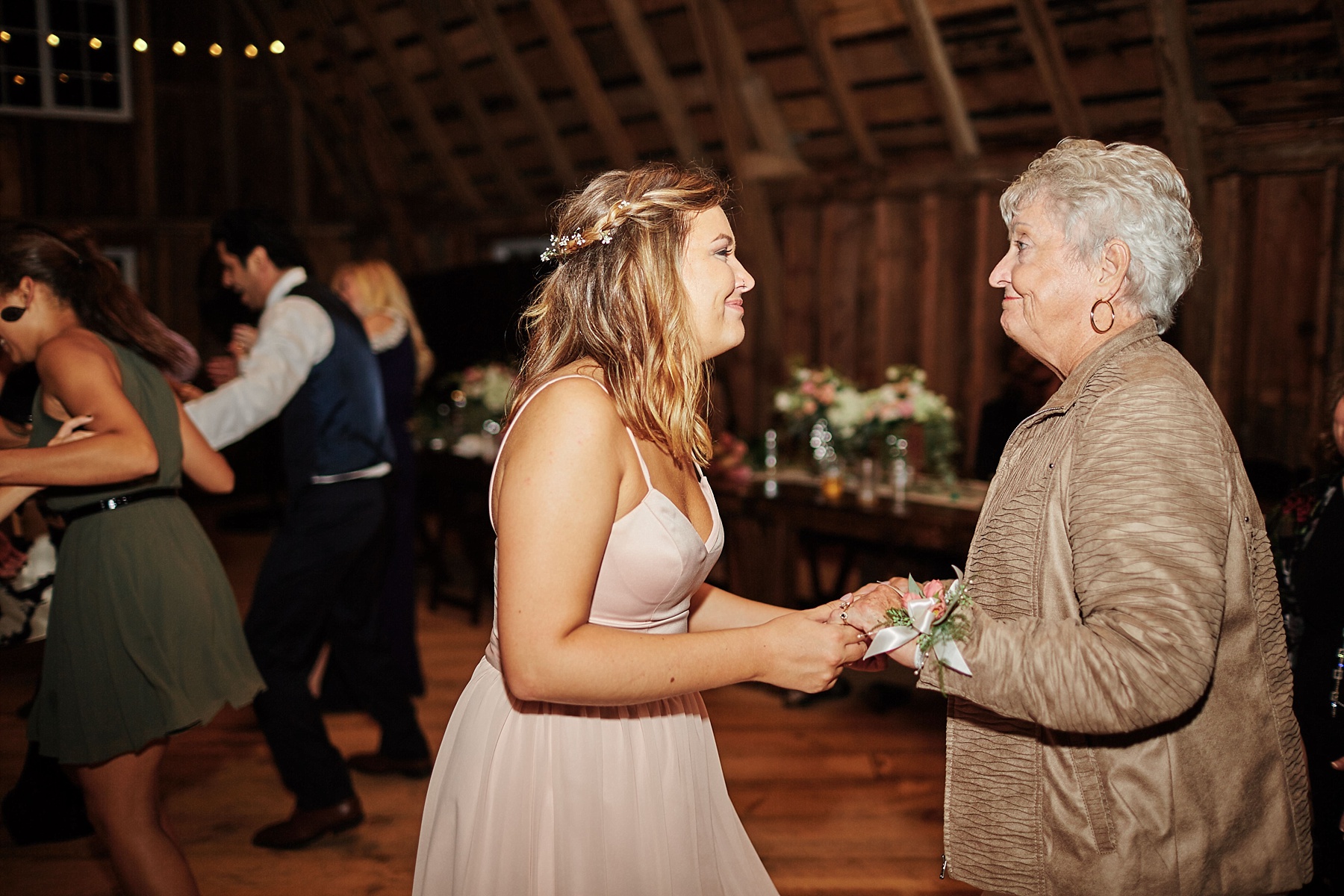 Bloom-Lake-Barn-Wedding-Schafer-Minnesota-Outdoor_0347.jpg