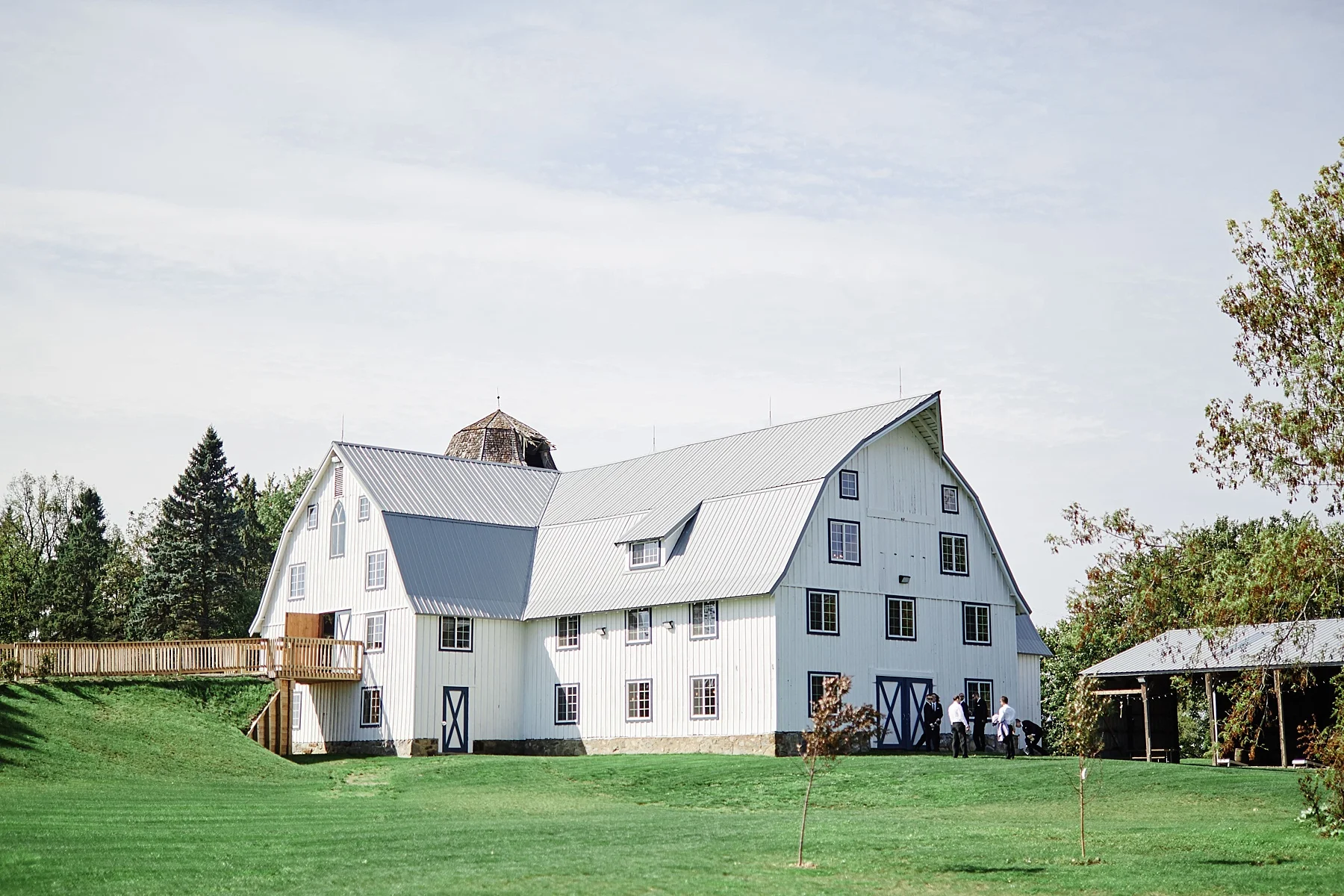 Bloom-Lake-Barn-Wedding-Schafer-Minnesota-Outdoor_0350.jpg