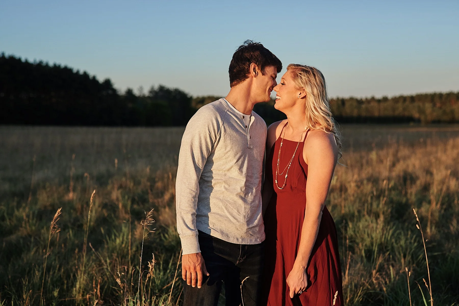Minnesota-Engagement-Session-outdoors-Up-North-Minnesota_0375.jpg