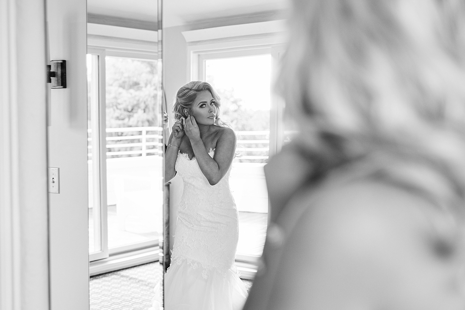 Lafayette-Club-Wedding-Wayzata-Minnesota-the-black-tux-go-glow-stuart-weutzman-lakumcollection-harvest-home-wayzata_0409.jpg