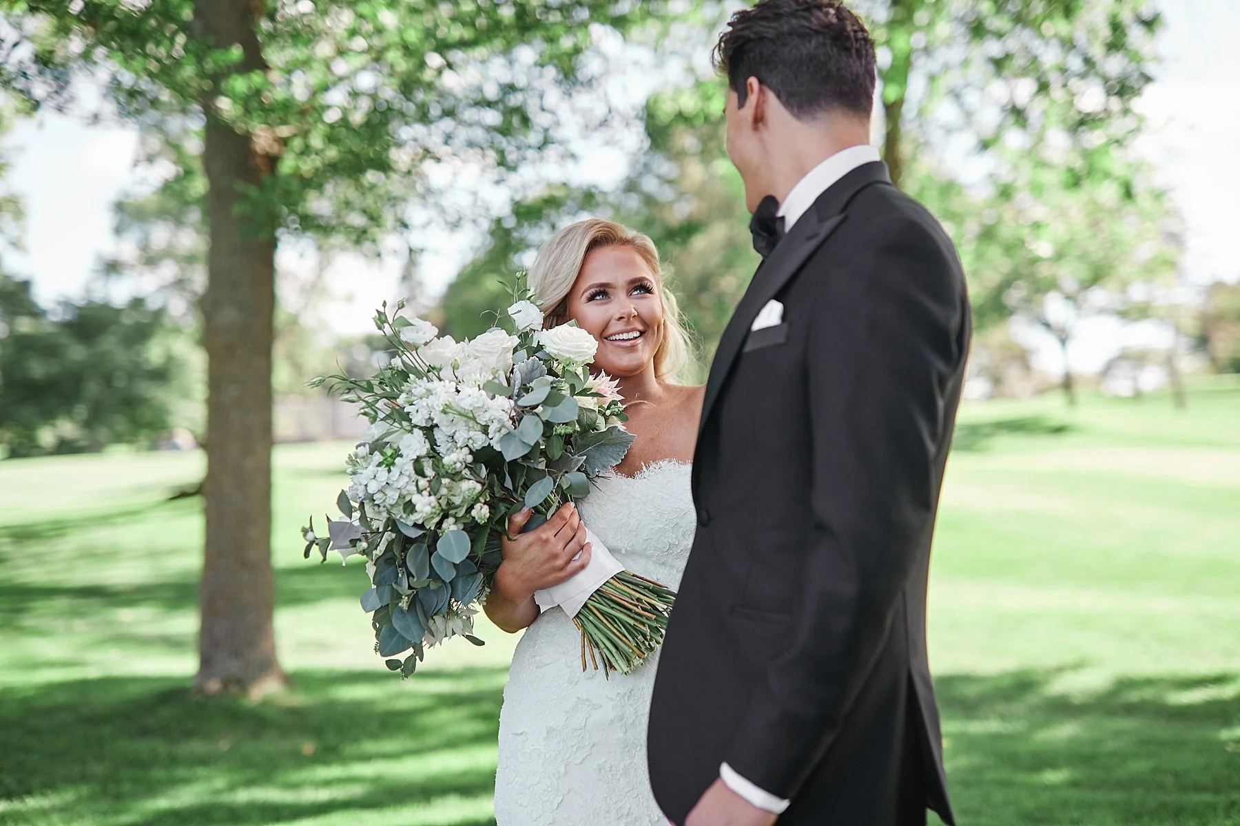 Lafayette-Club-Wedding-Wayzata-Minnesota-the-black-tux-go-glow-stuart-weutzman-lakumcollection-harvest-home-wayzata_0418.jpg